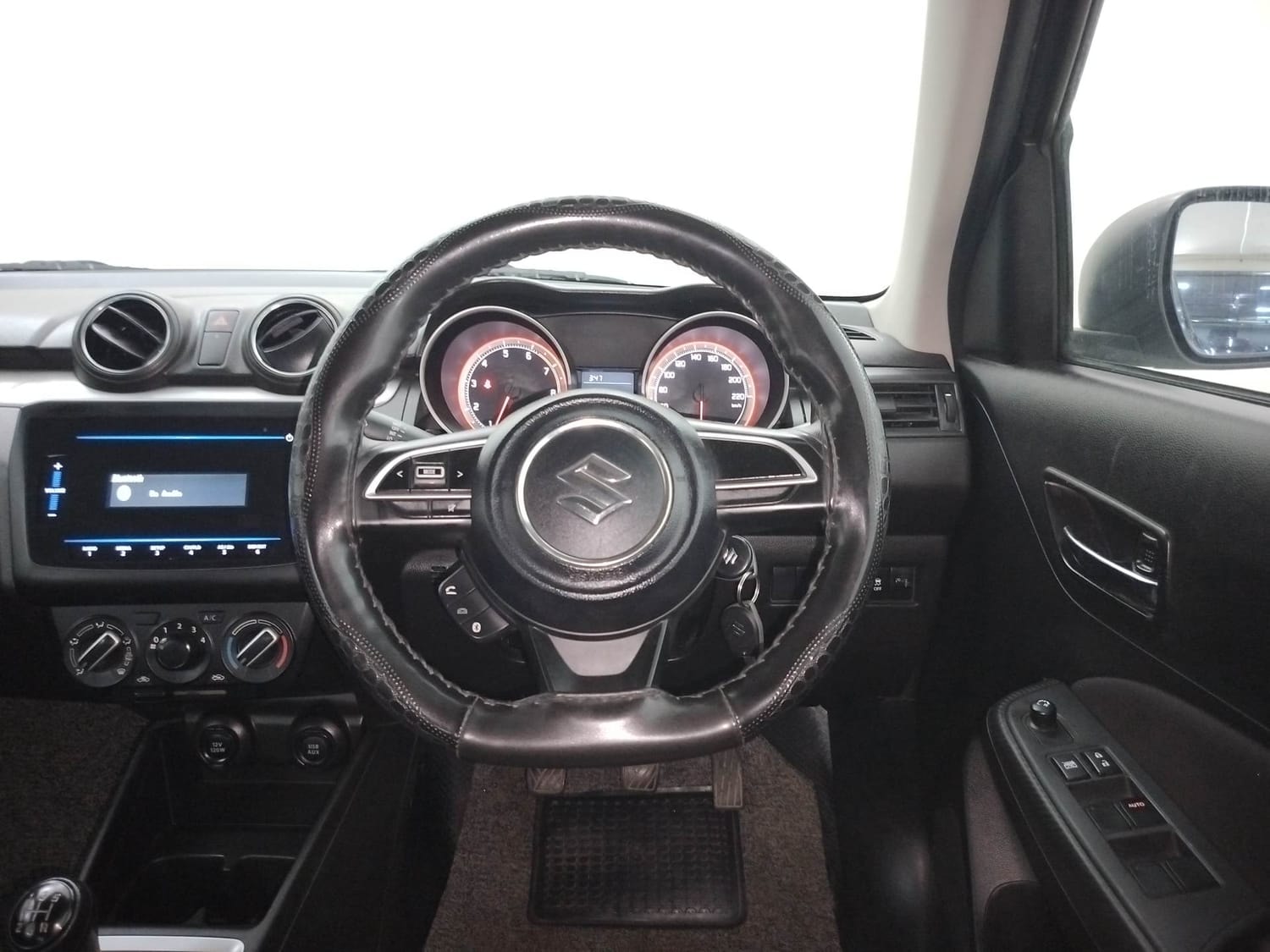 Used 2023 Maruti Suzuki Swift Used 2023 Maruti Suzuki Swift