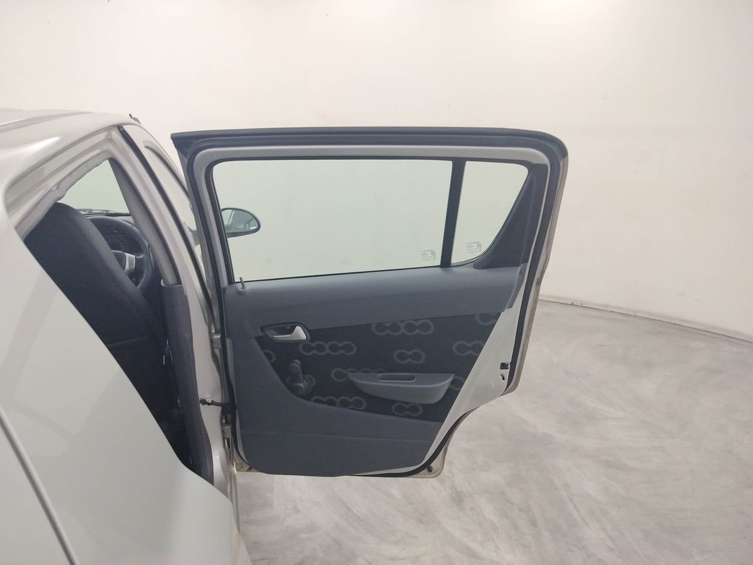 Alto 800 image 20 Alto 800 image 20