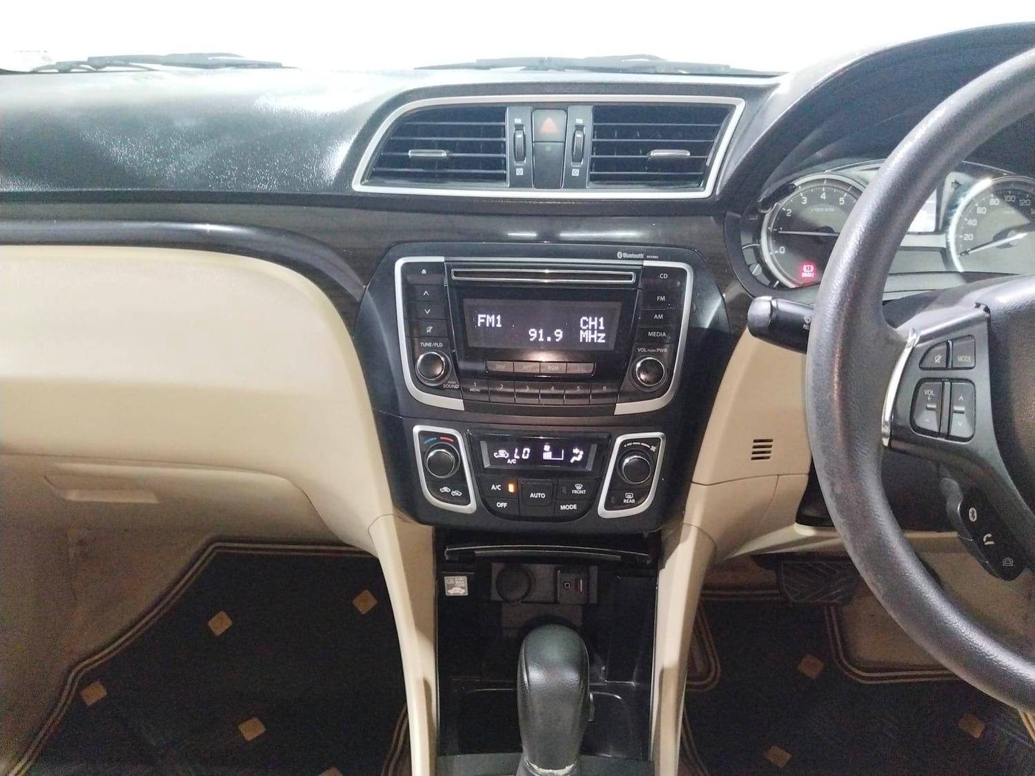 Ciaz image 13 Ciaz image 13