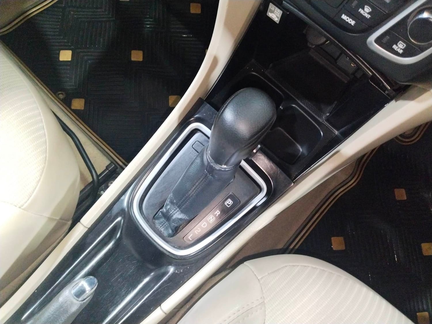 Ciaz image 16 Ciaz image 16