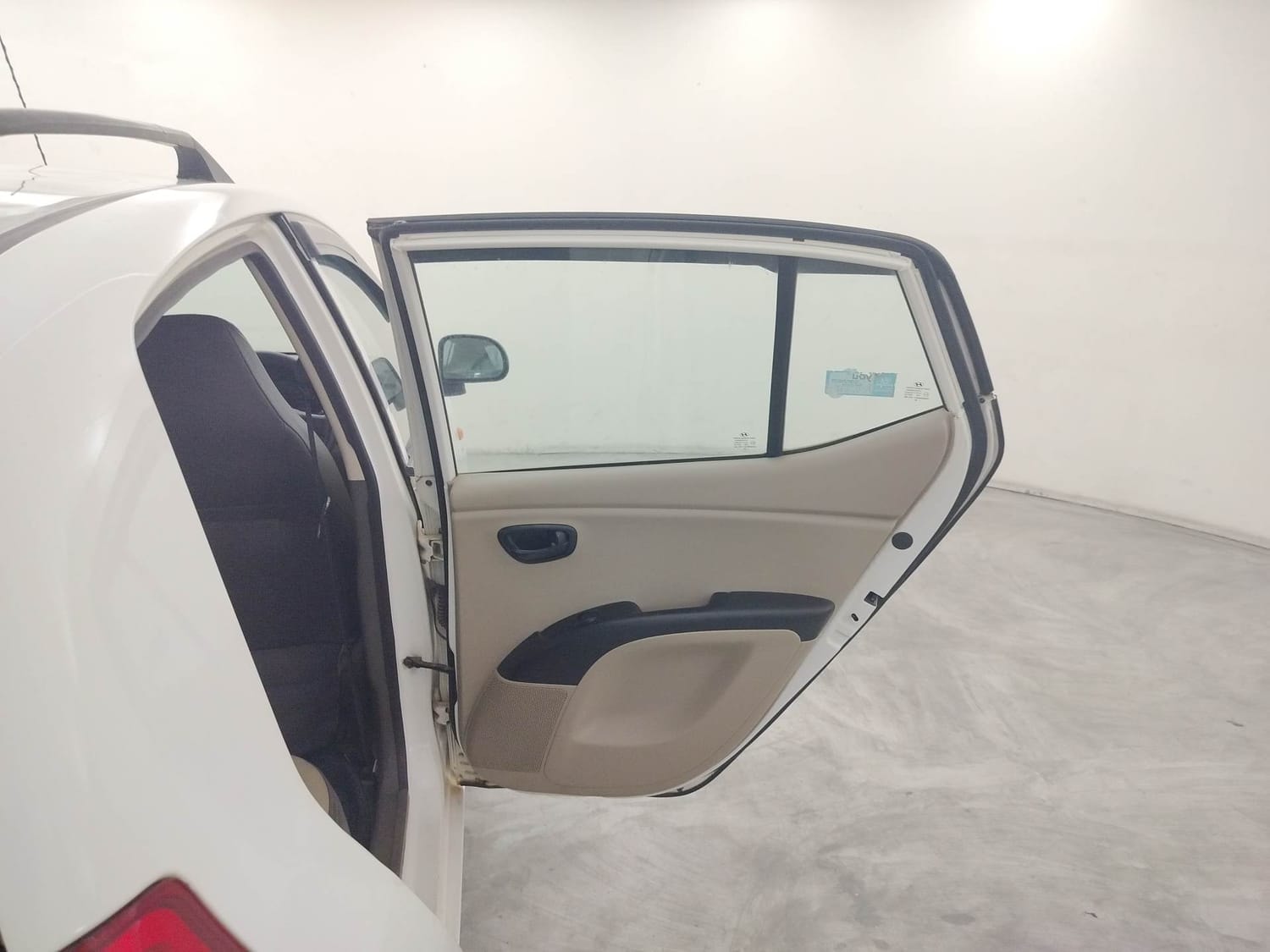 i10 image 20 i10 image 20