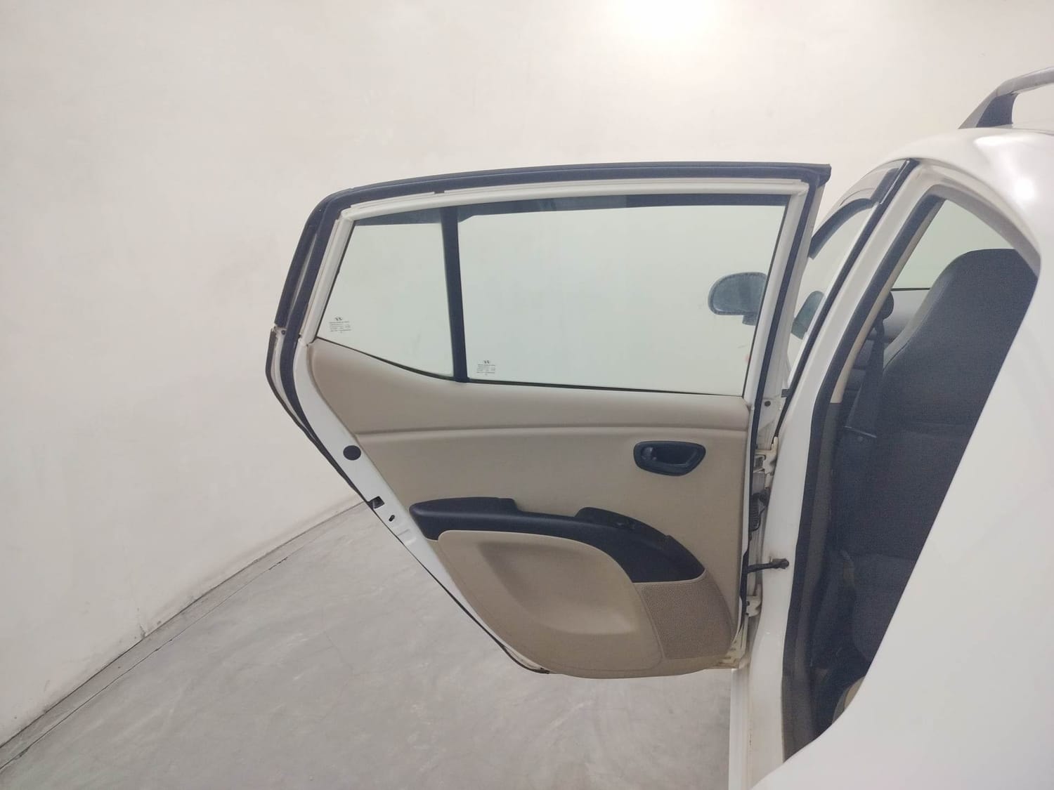 i10 image 22 i10 image 22