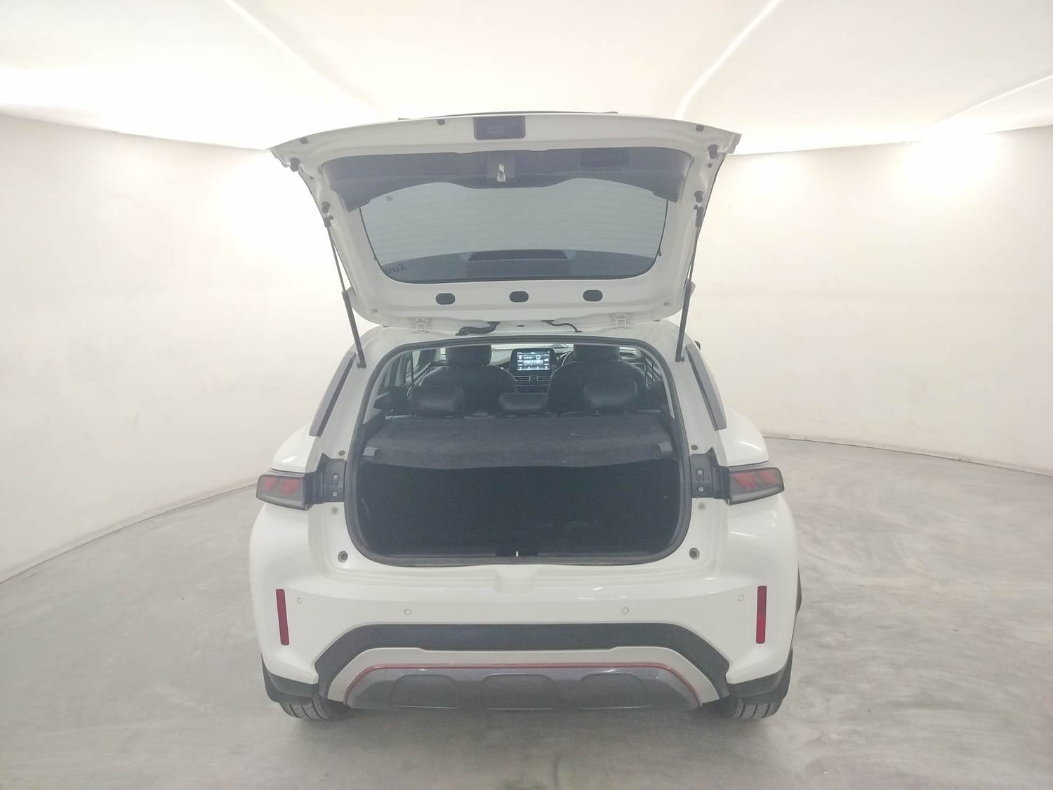 Fronx image 24 Fronx image 24