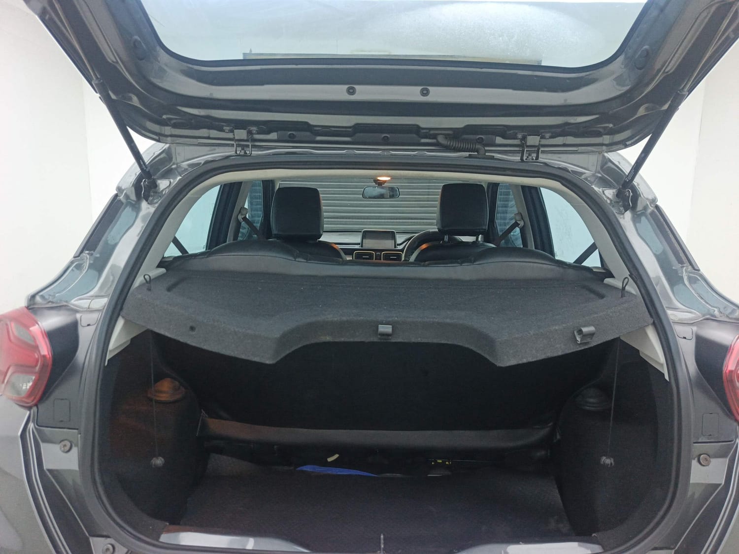 Punch image 25 Punch image 25