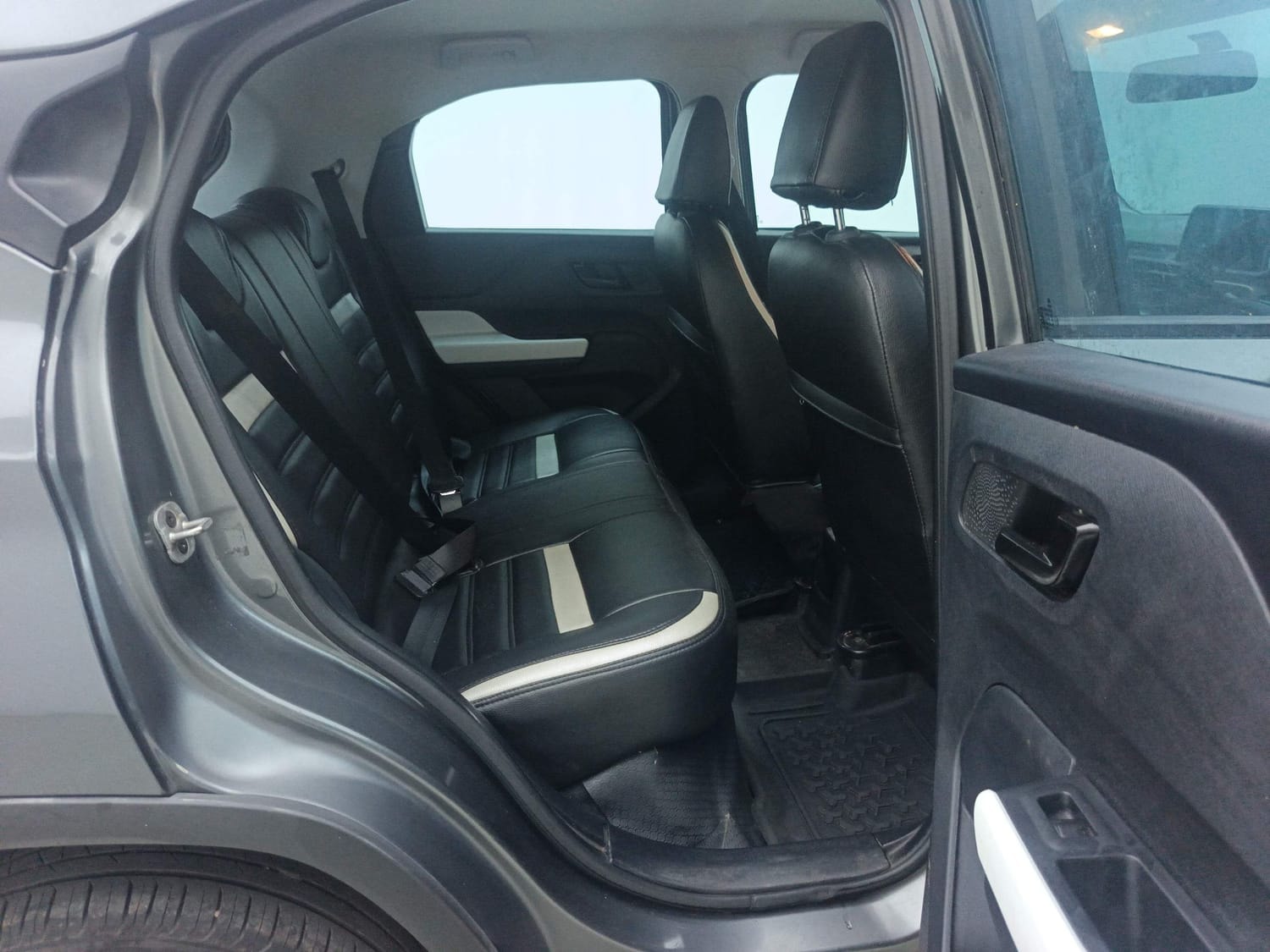 Punch image 18 Punch image 18