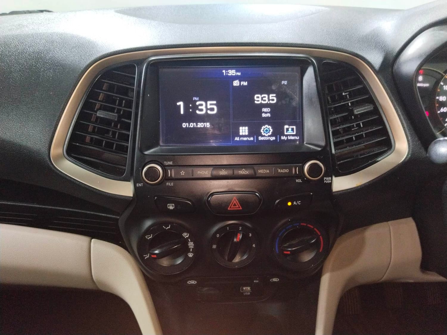 Santro image 13 Santro image 13