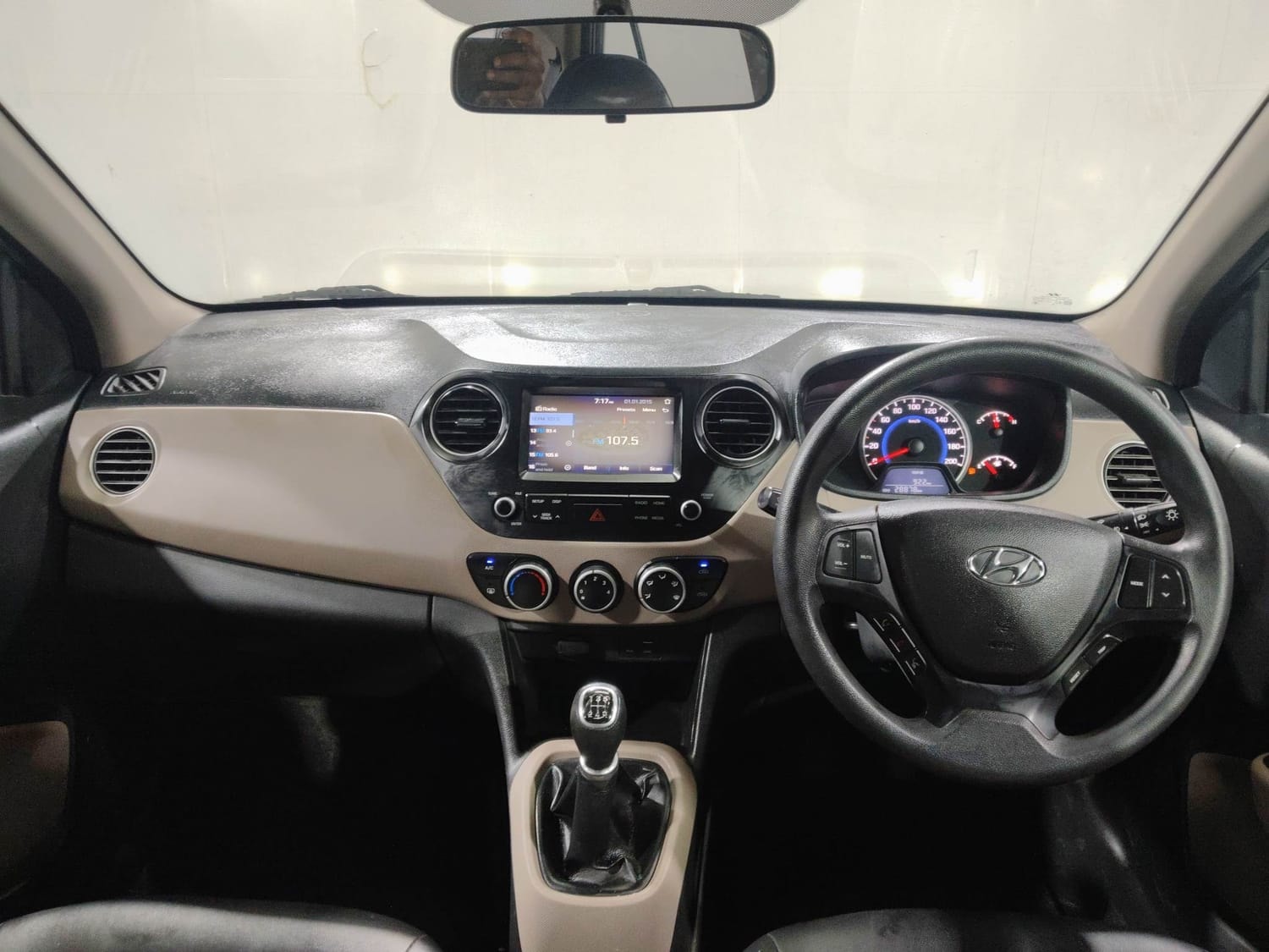 Grand i10 image 12 Grand i10 image 12