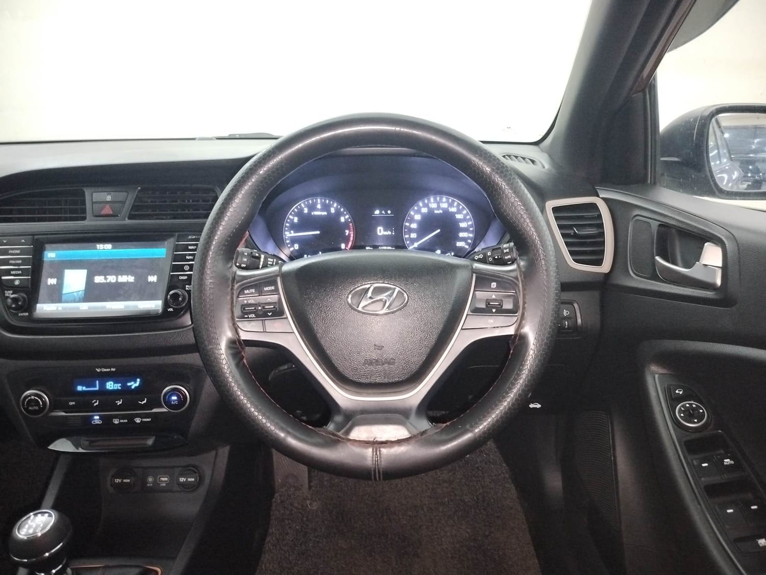 i20 Active image 14 i20 Active image 14