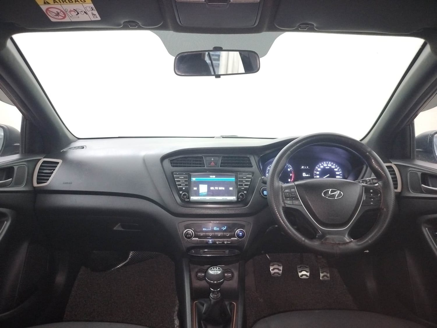 i20 Active image 12 i20 Active image 12