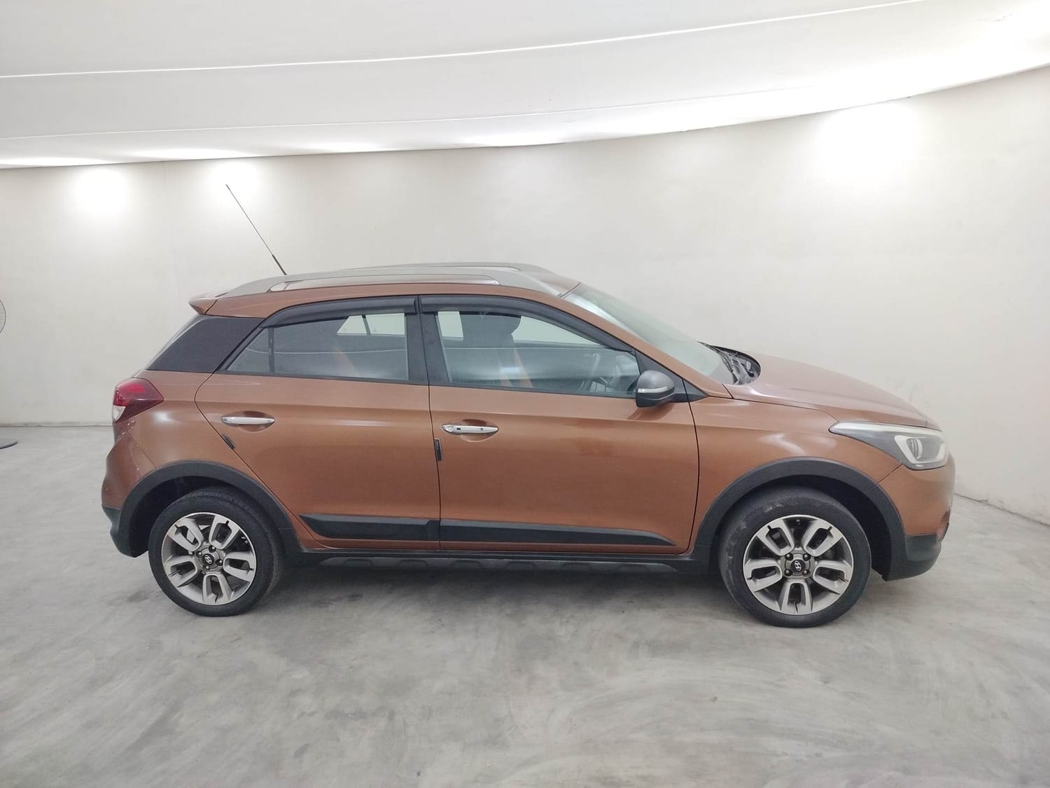 i20 Active image 6 i20 Active image 6