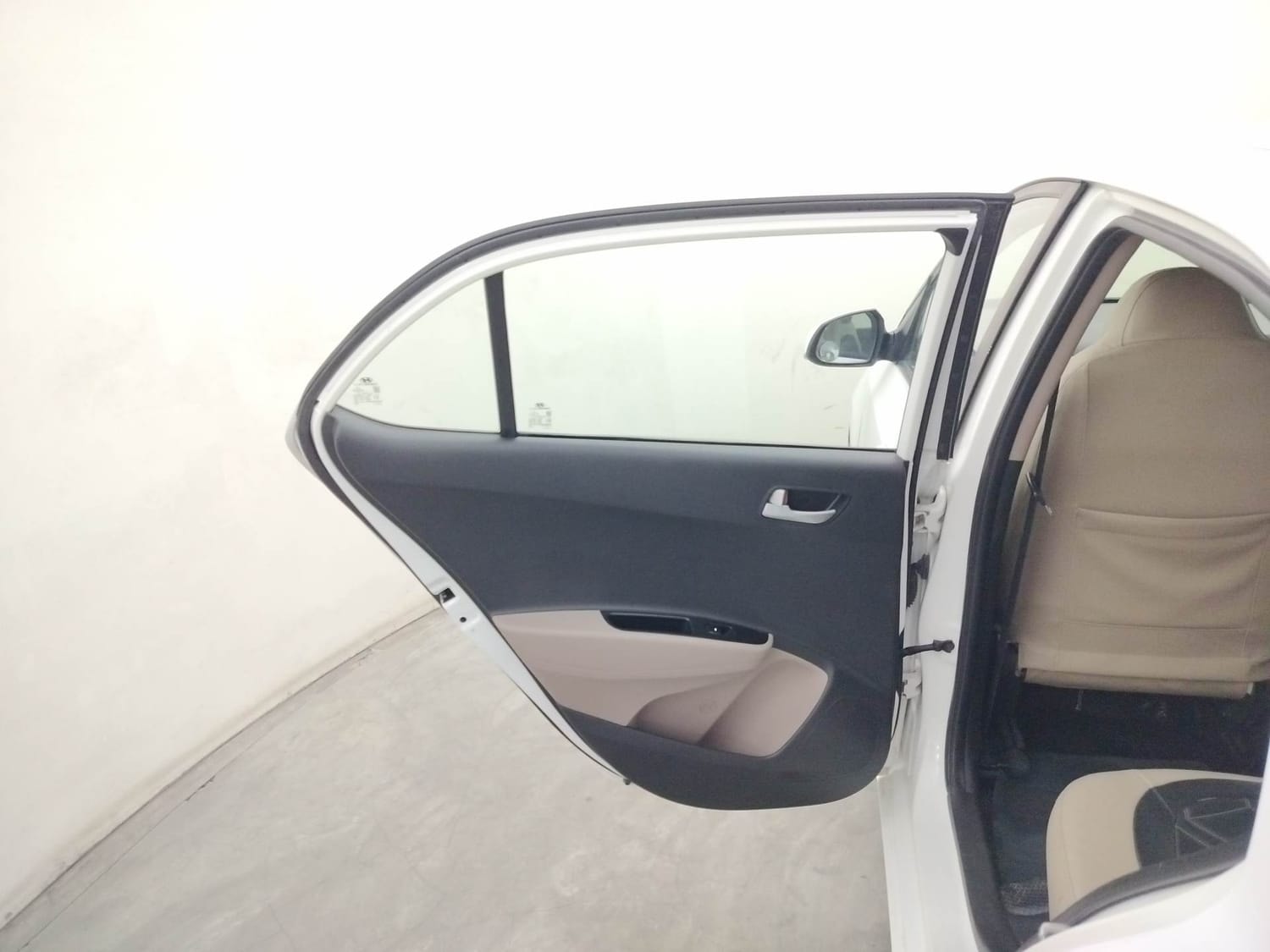 Xcent image 22 Xcent image 22