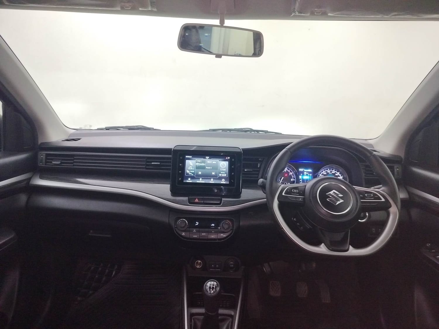 XL6 image 12 XL6 image 12