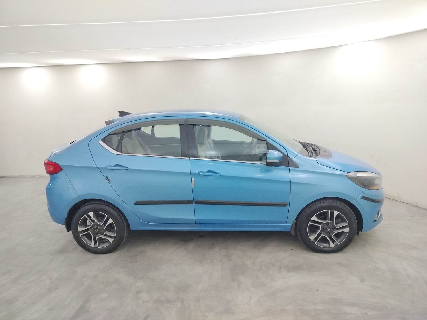 Tigor image 6 Tigor image 6