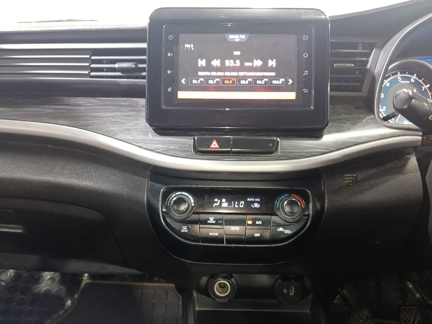 XL6 image 13 XL6 image 13