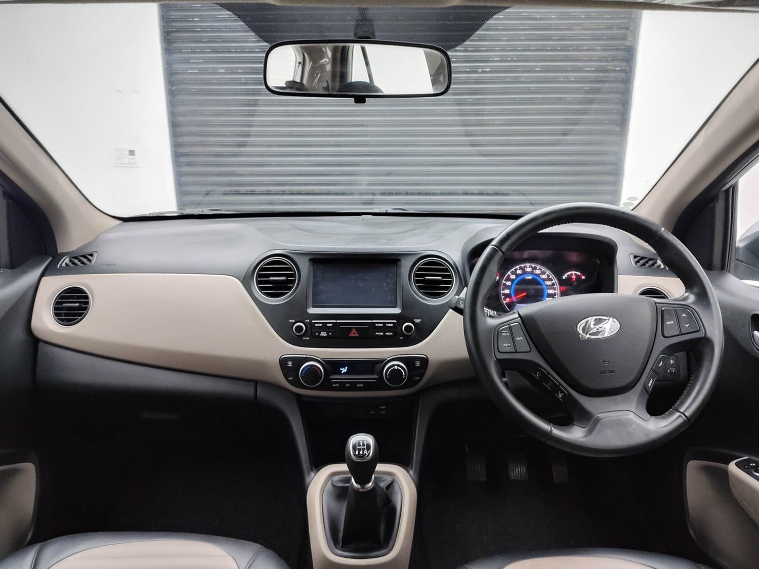 Grand i10 image 12 Grand i10 image 12