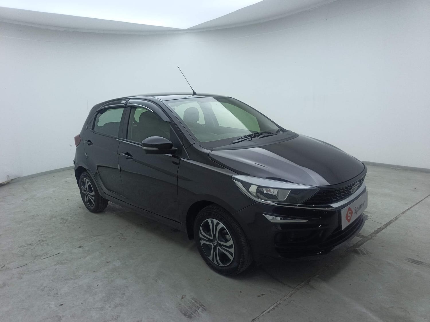 Tiago image 7 Tiago image 7