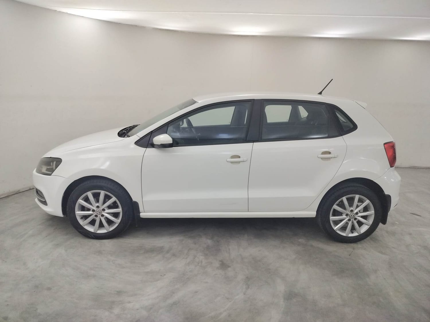 Polo image 2 Polo image 2