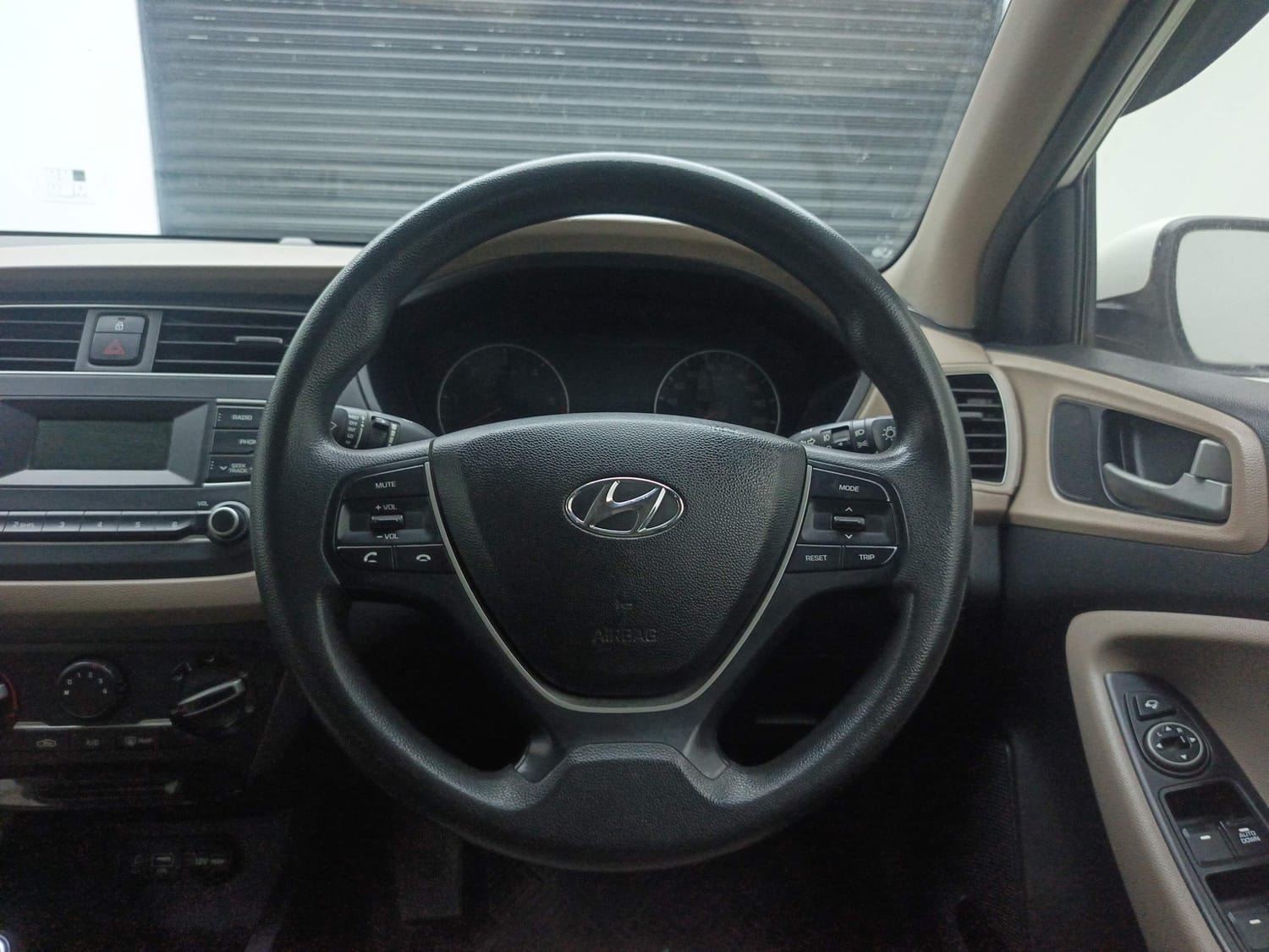 Elite i20 image 14 Elite i20 image 14