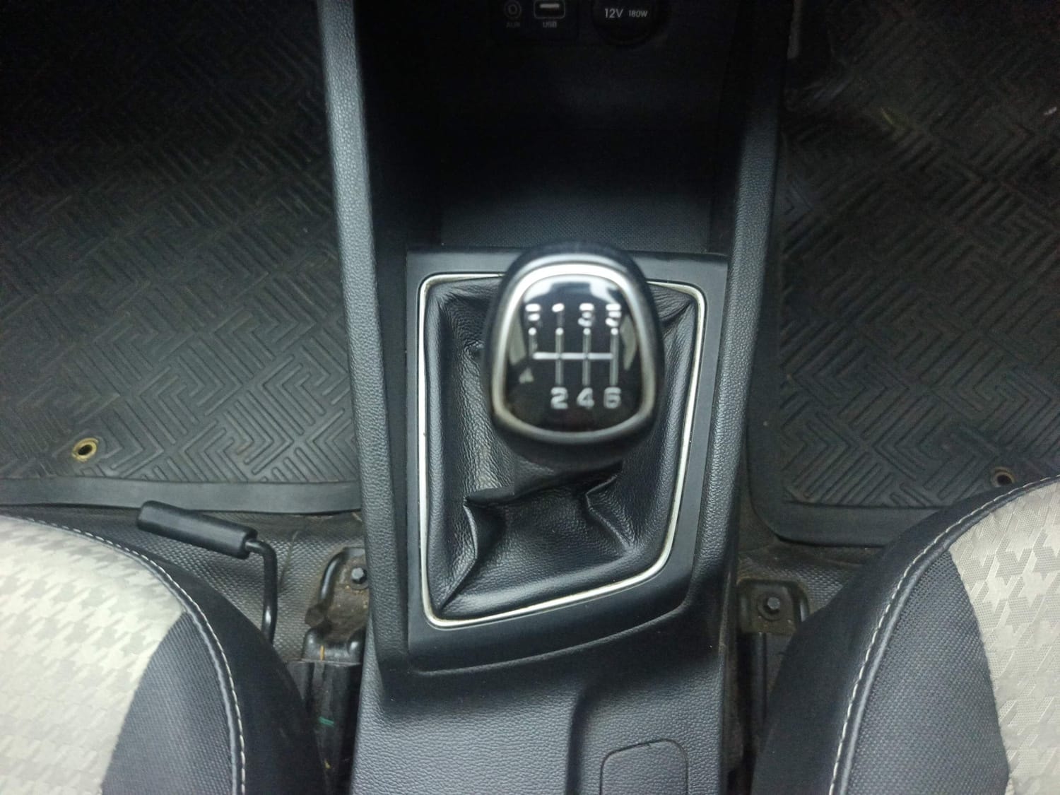 Elite i20 image 16 Elite i20 image 16