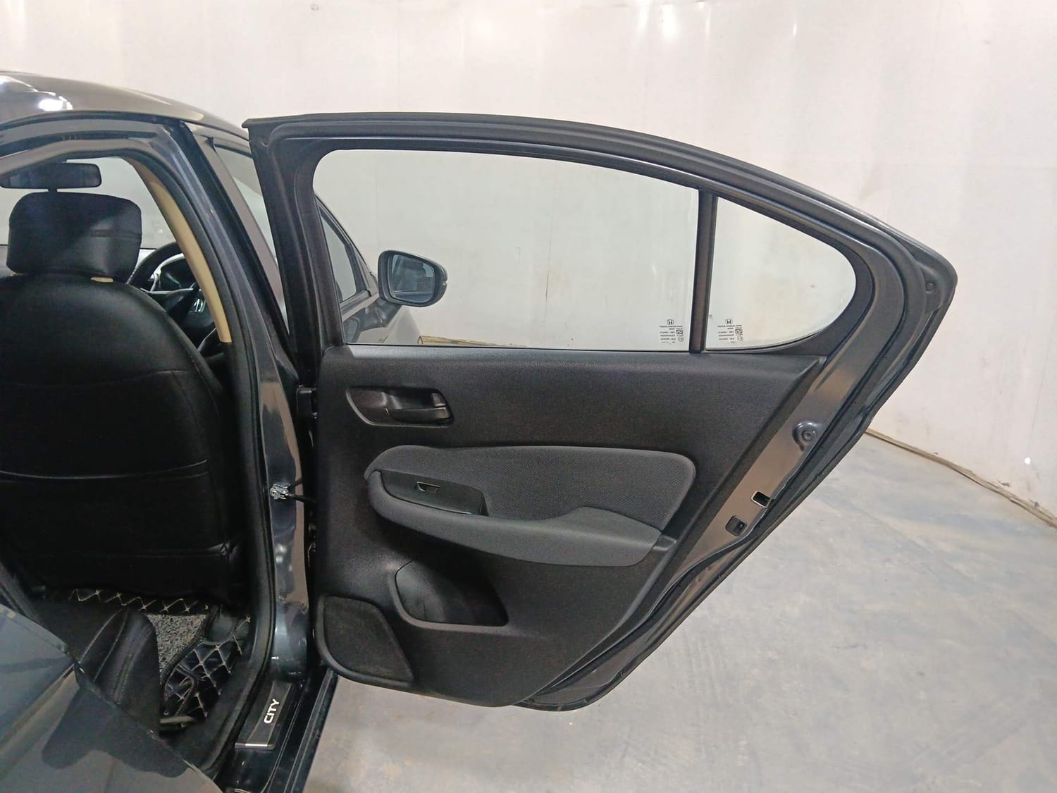 City image 20 City image 20