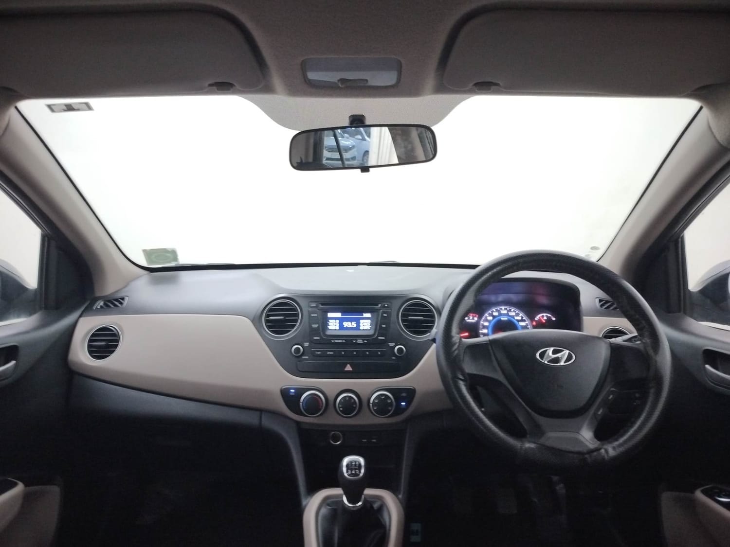 Grand i10 image 12 Grand i10 image 12