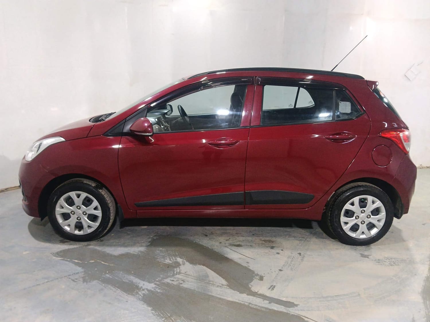 Grand i10 image 2 Grand i10 image 2