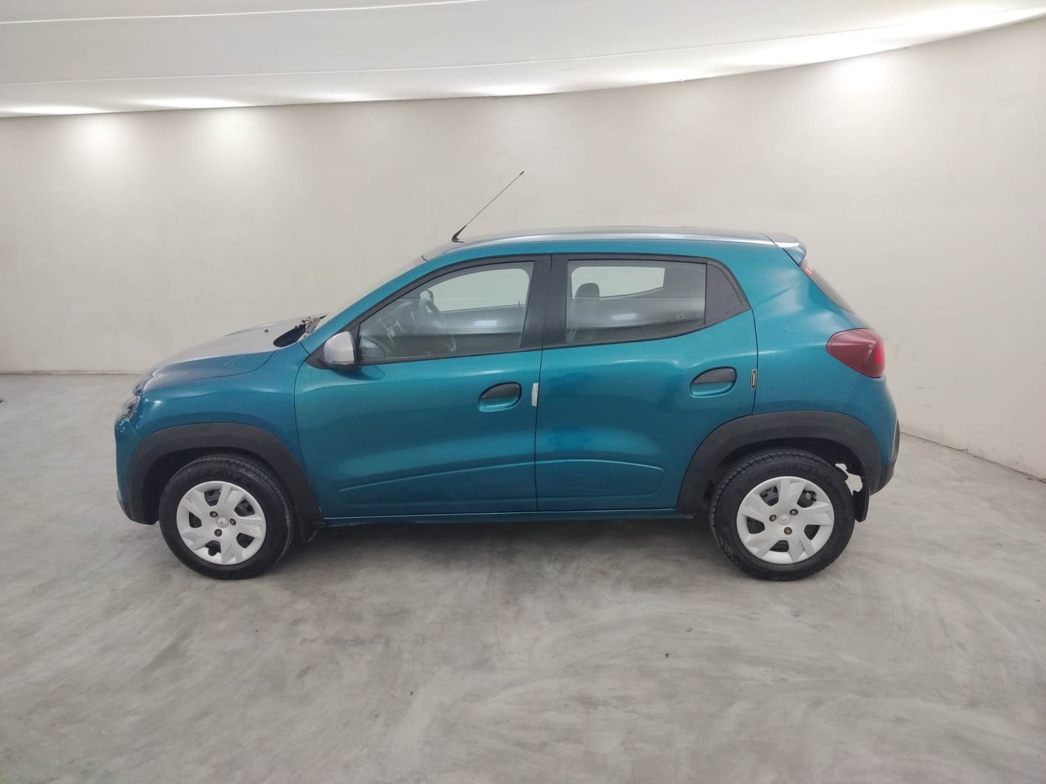 Kwid image 2 Kwid image 2