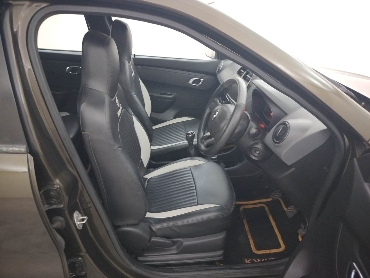 Kwid image 17 Kwid image 17