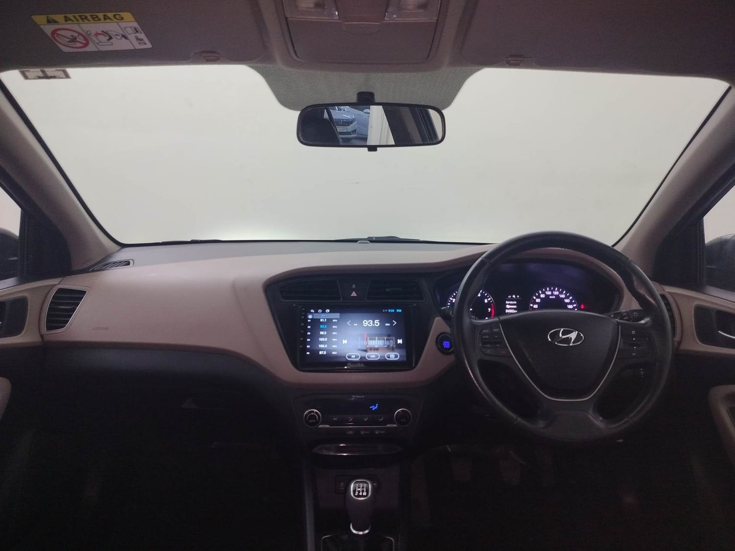 Elite i20 image 12 Elite i20 image 12