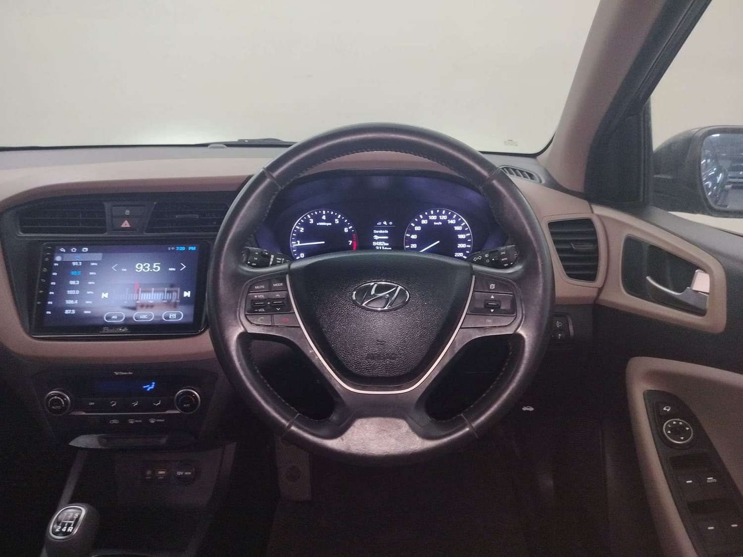 Elite i20 image 14 Elite i20 image 14