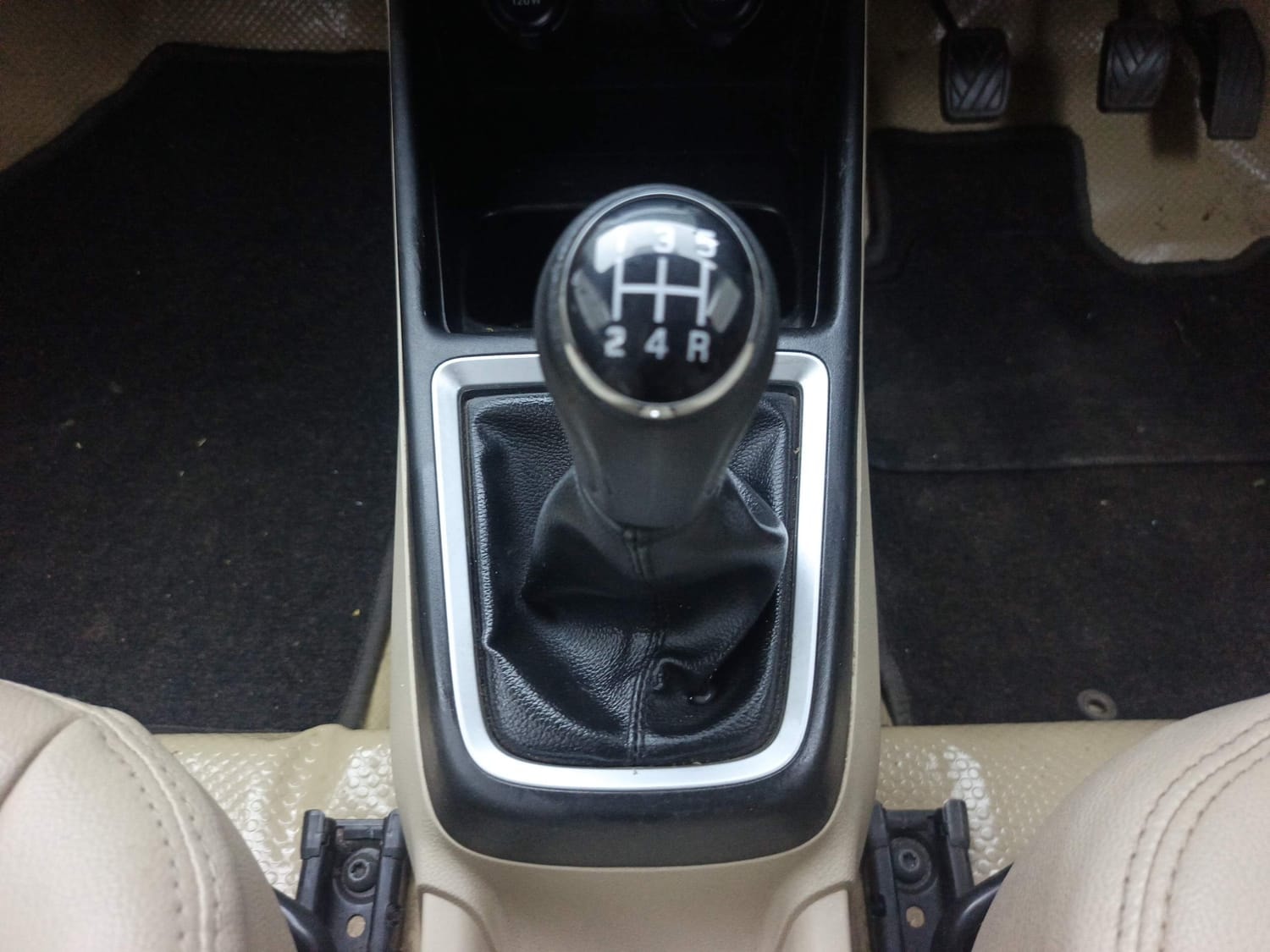 Dzire image 16 Dzire image 16