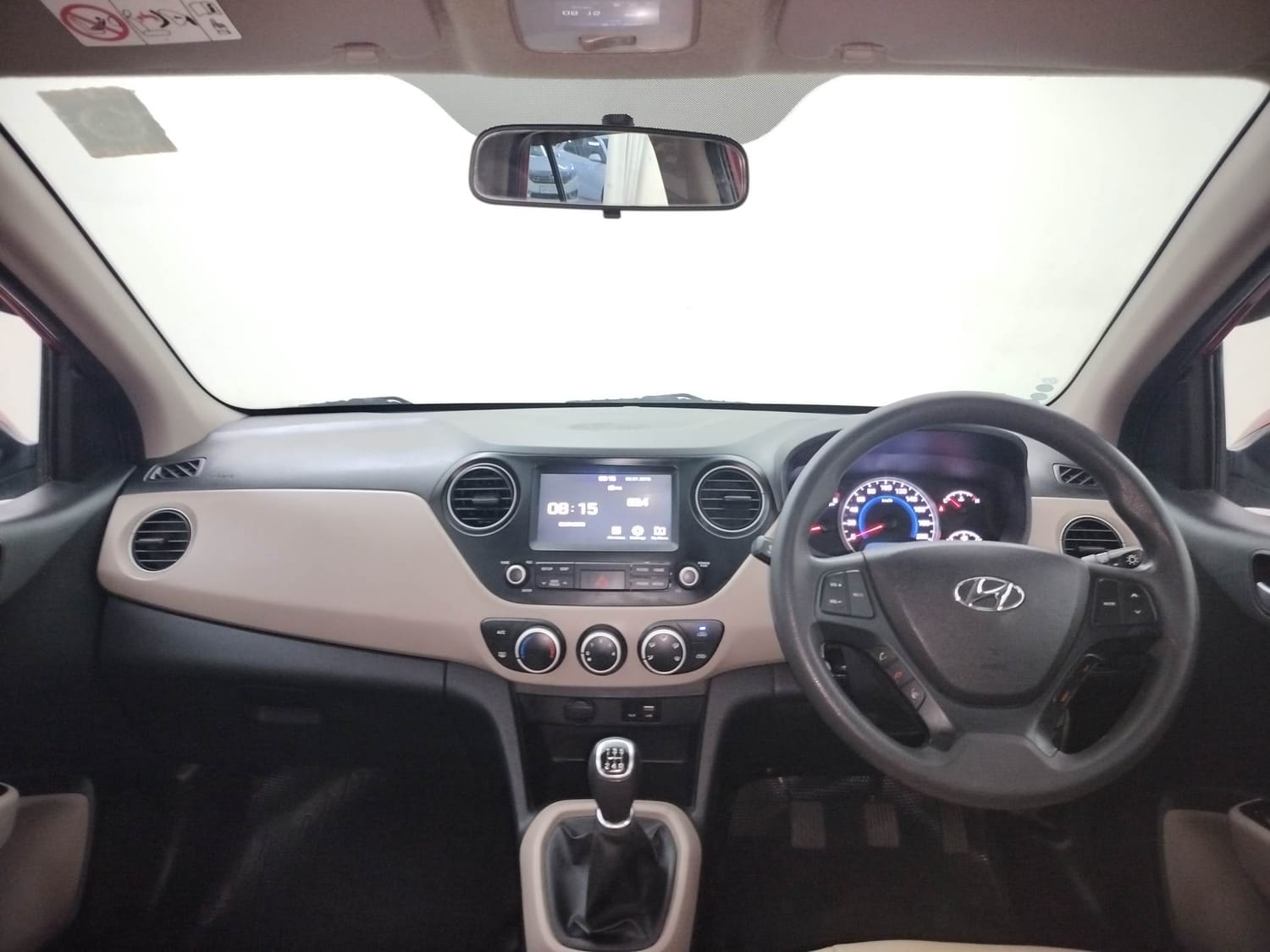 Grand i10 image 12 Grand i10 image 12