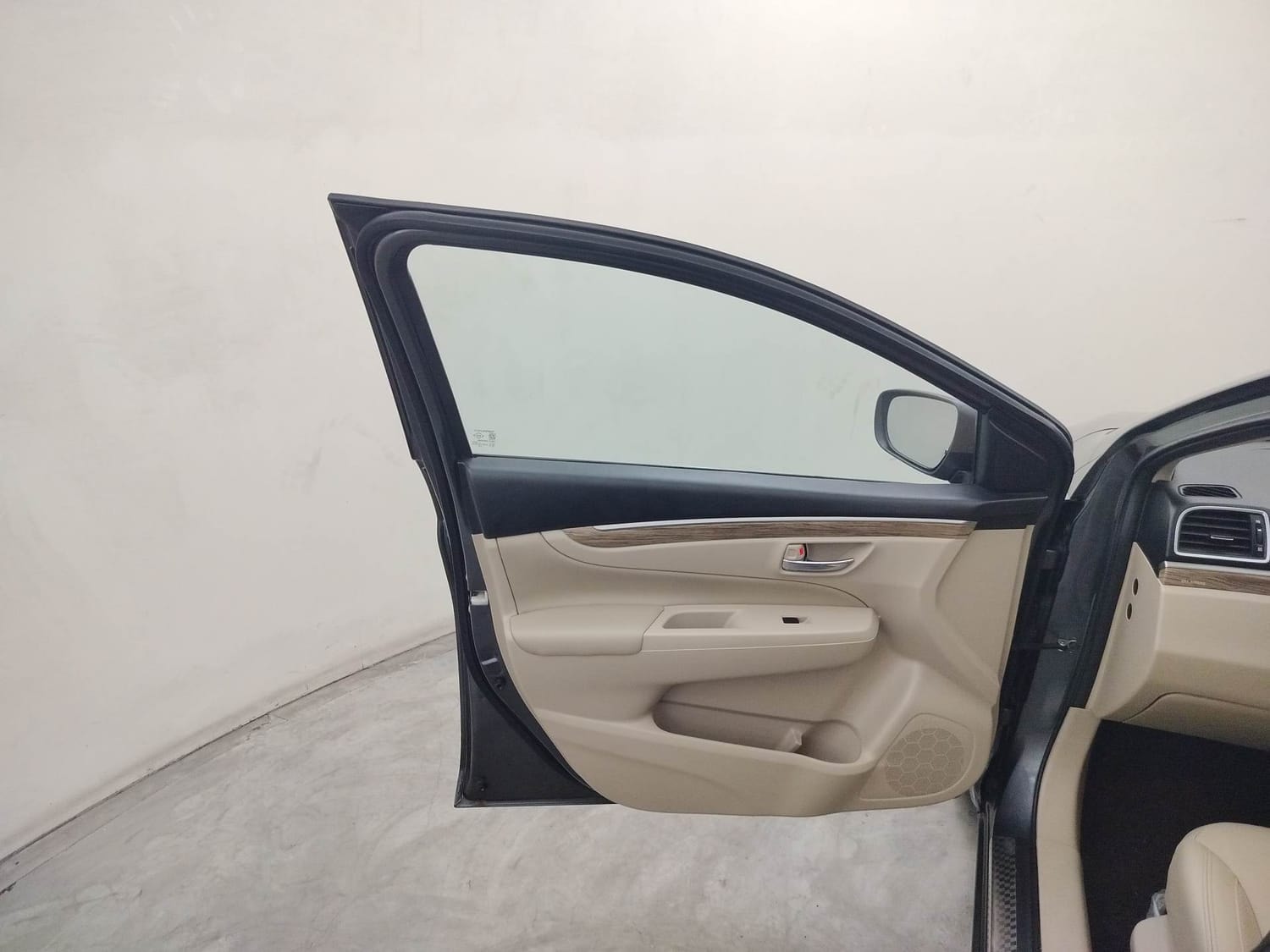 Ciaz image 21 Ciaz image 21