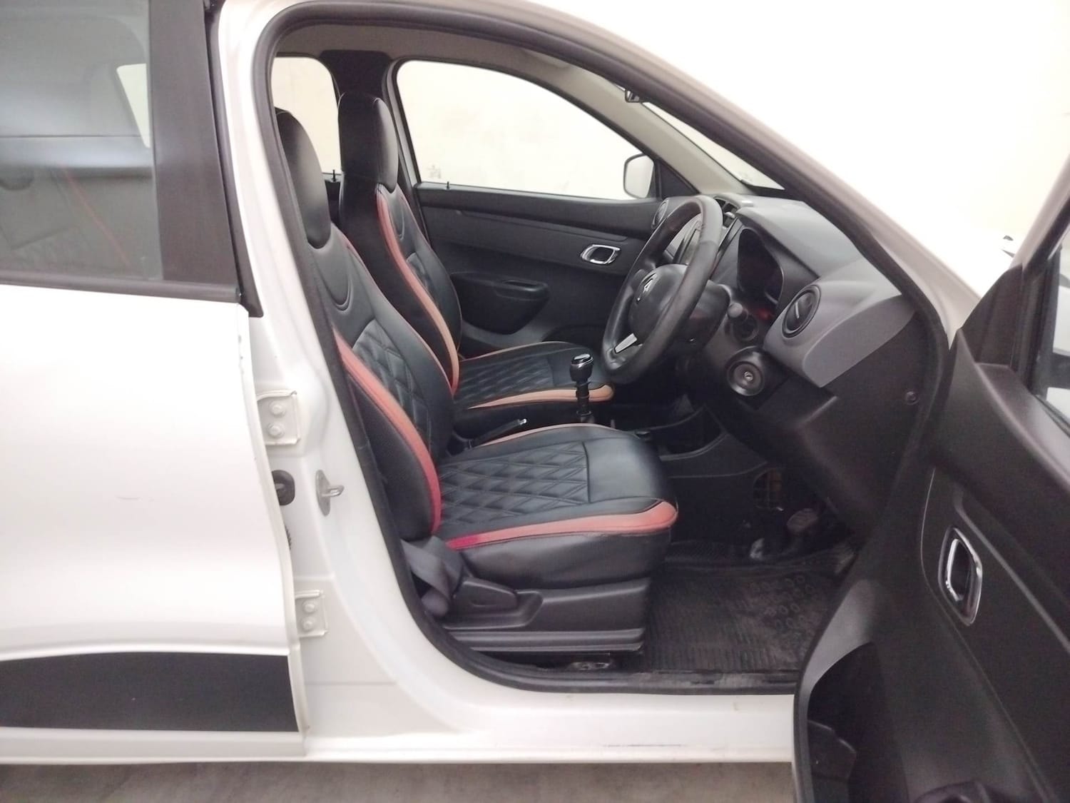 Kwid image 17 Kwid image 17