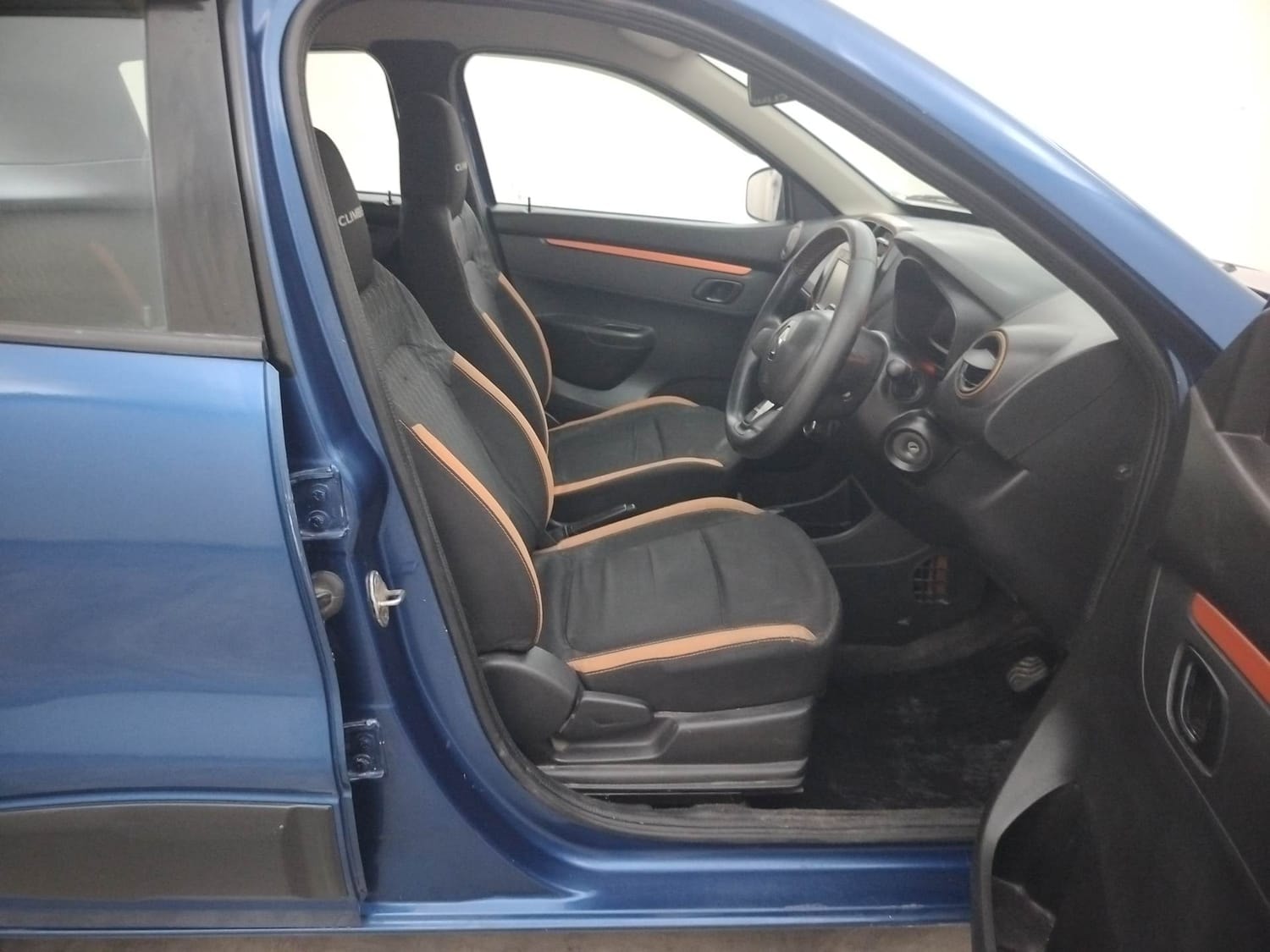 Kwid image 17 Kwid image 17