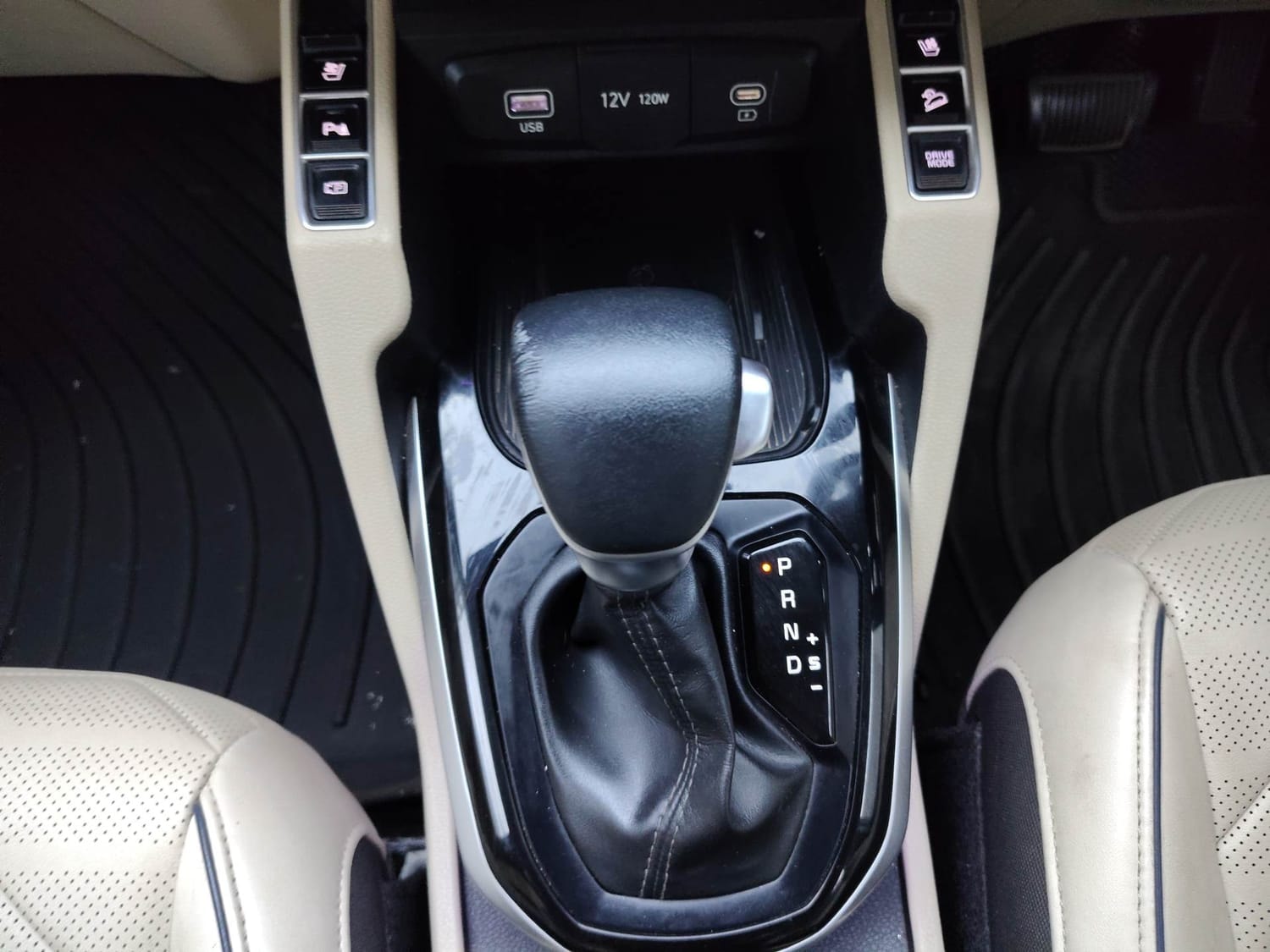 Carens image 16 Carens image 16