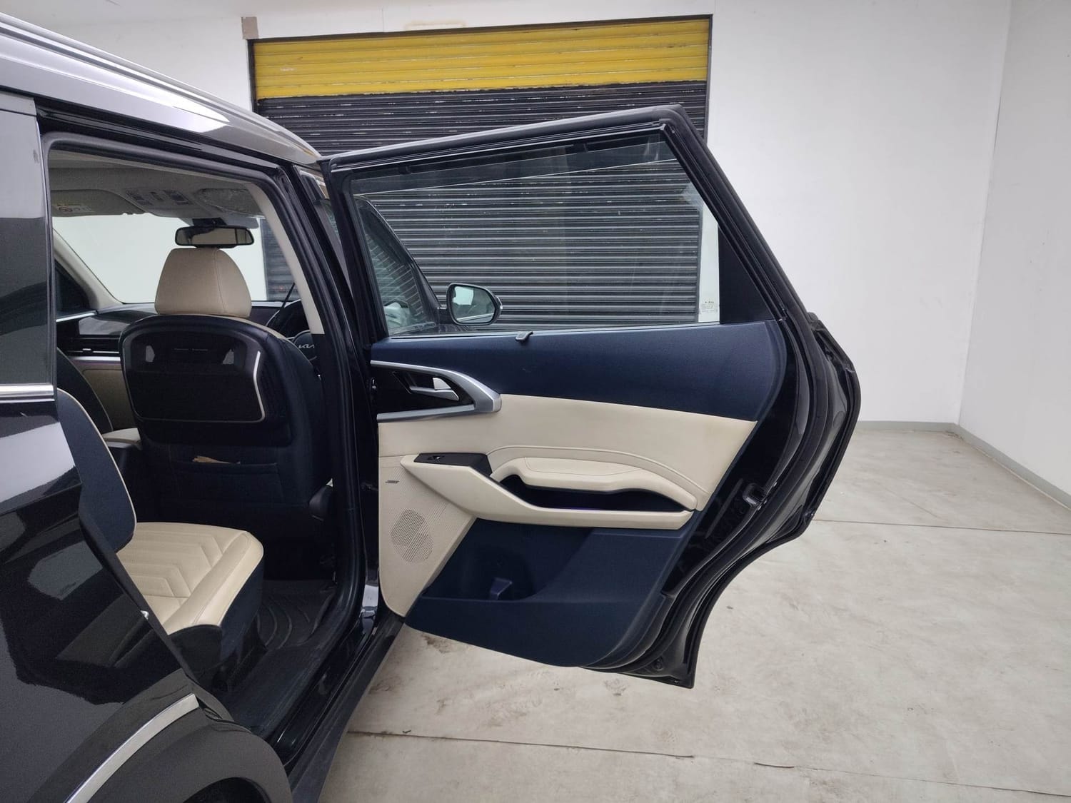 Carens image 20 Carens image 20