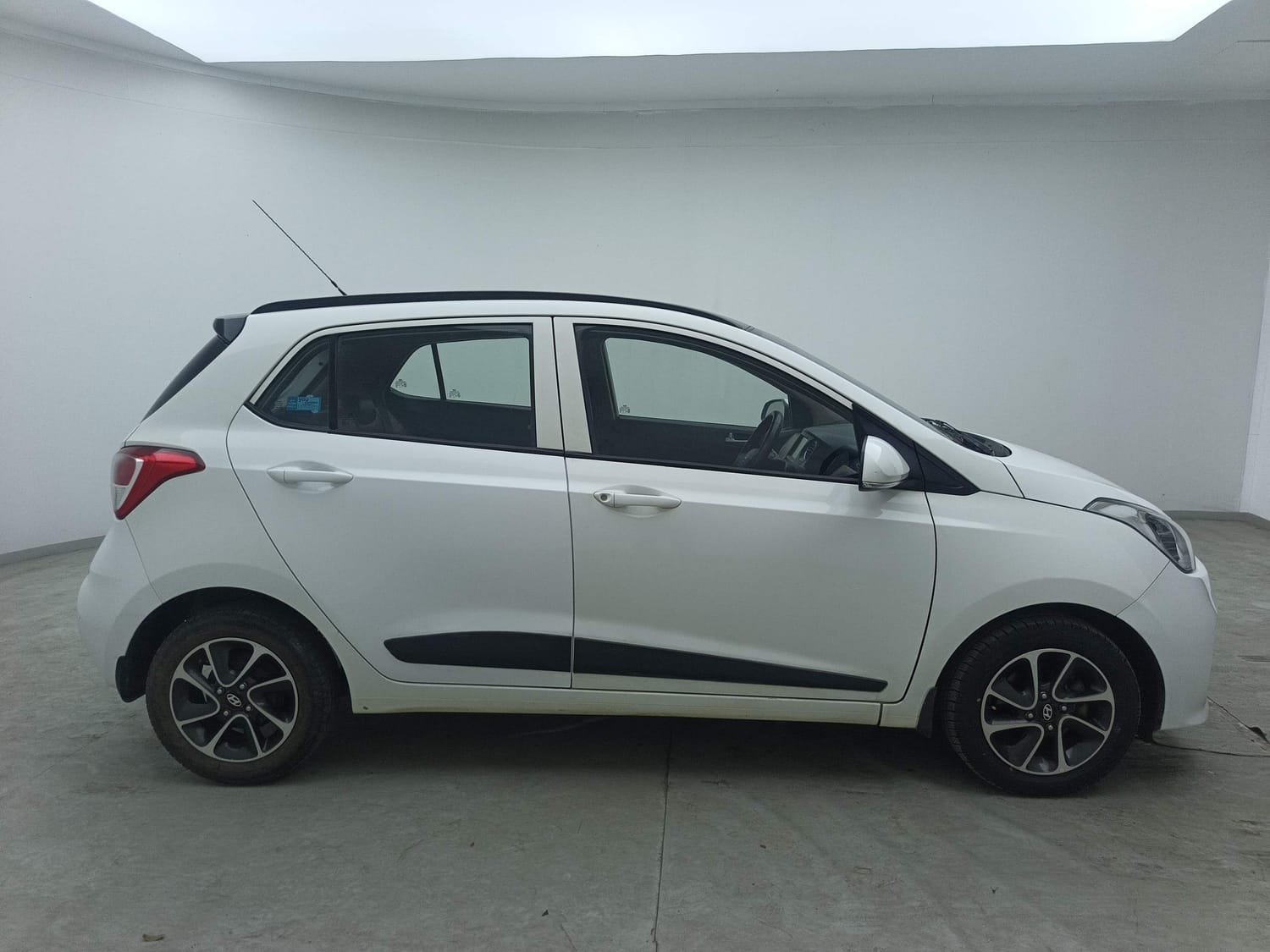 Used 2017 Hyundai Grand i10 Used 2017 Hyundai Grand i10