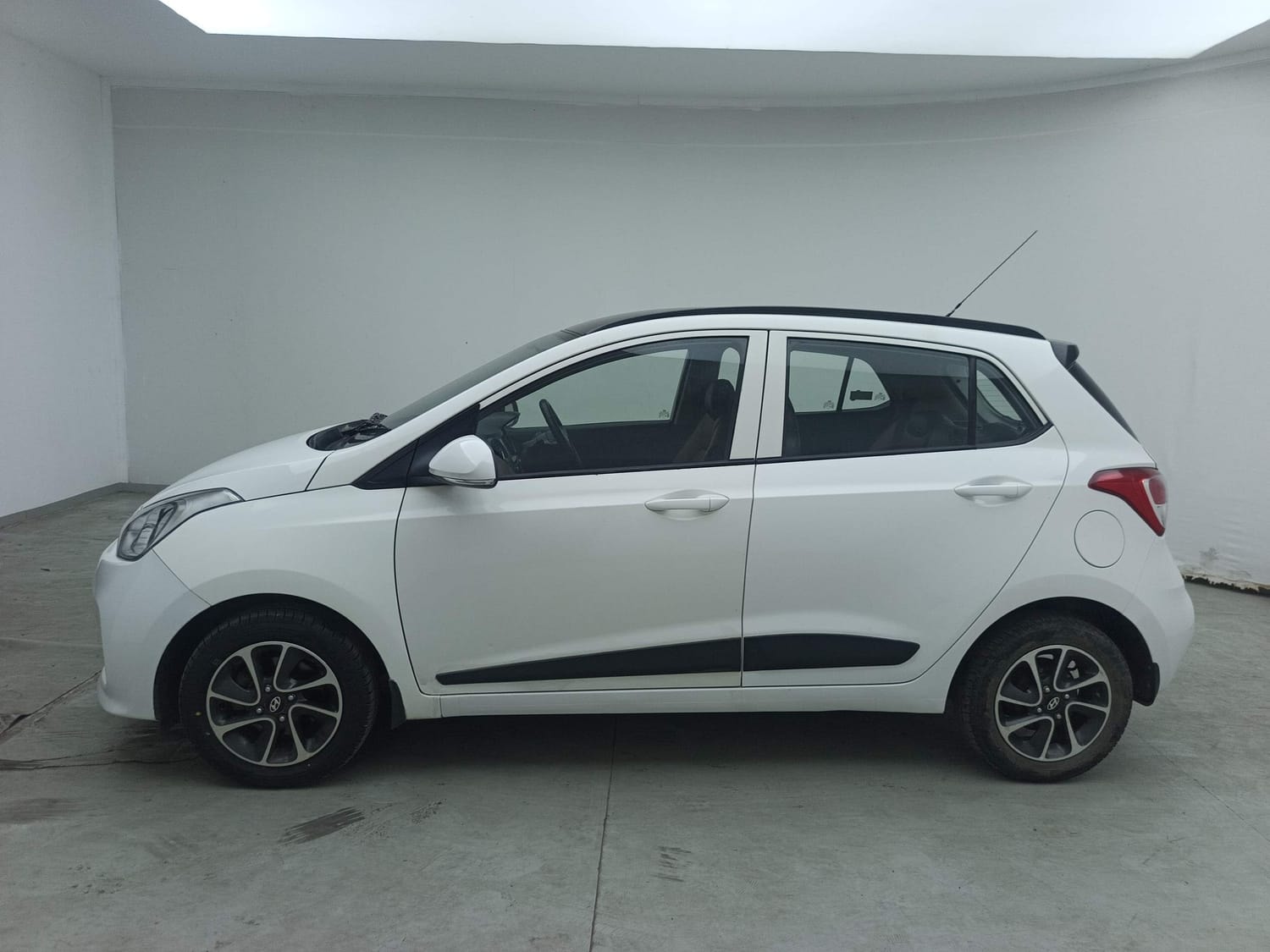 Used 2017 Hyundai Grand i10 Used 2017 Hyundai Grand i10