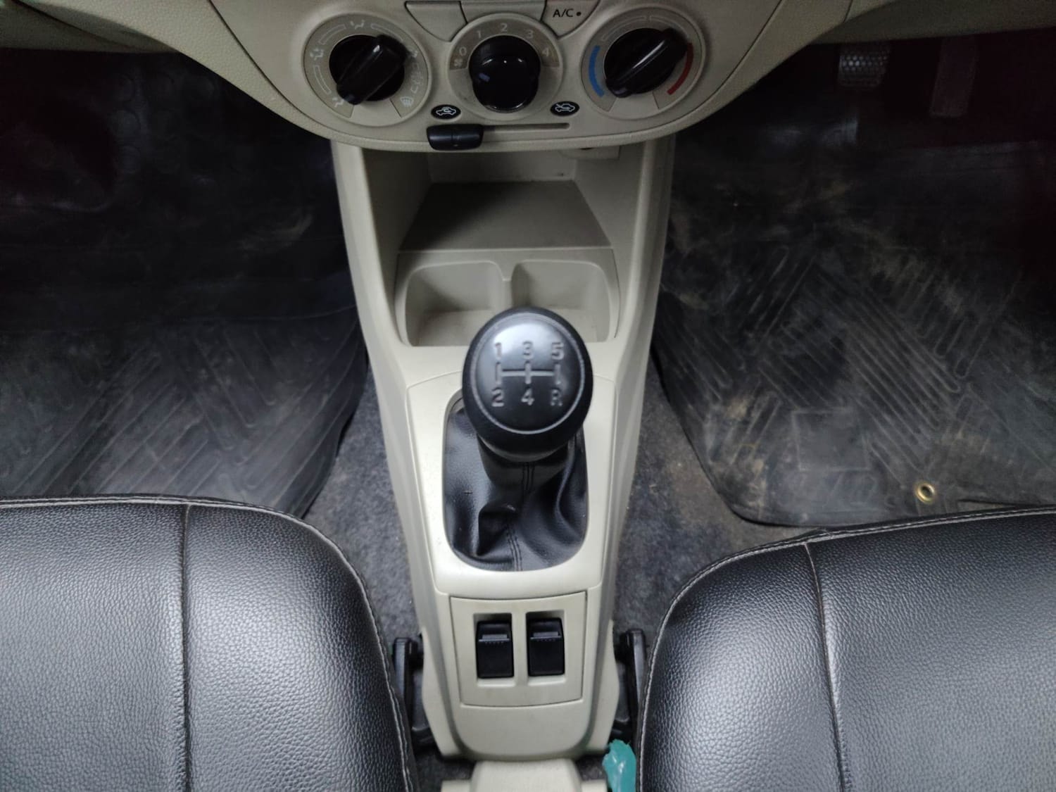 Alto 800 image 16 Alto 800 image 16