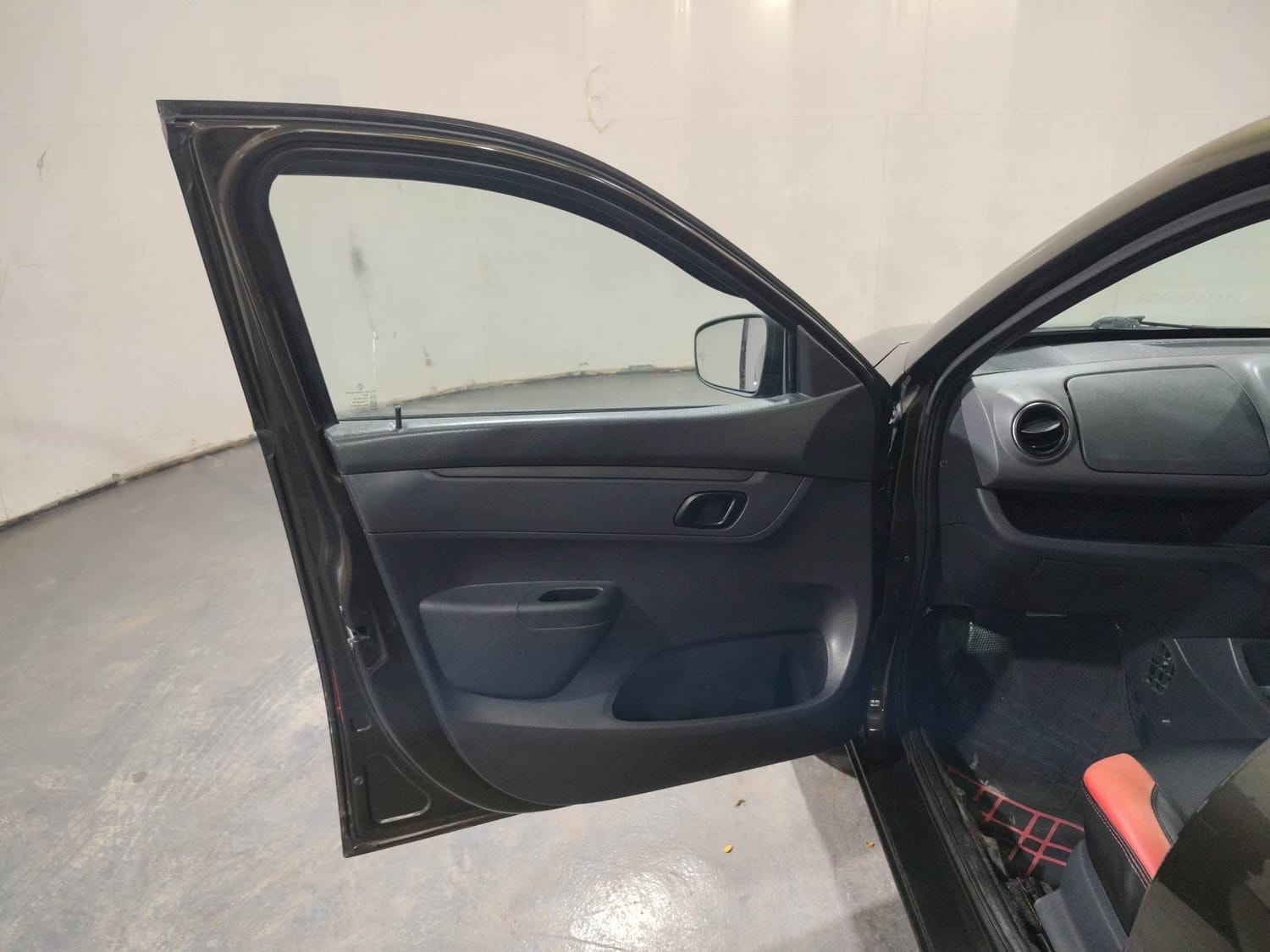 Kwid image 21 Kwid image 21