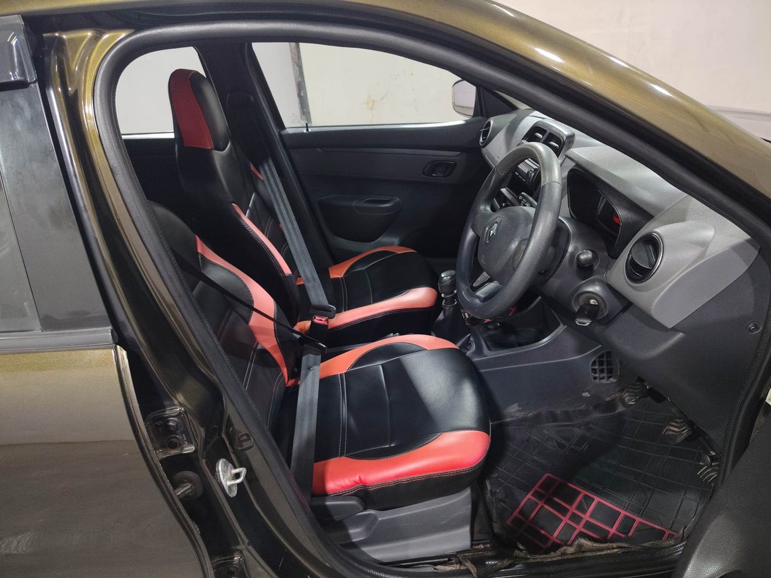 Kwid image 17 Kwid image 17