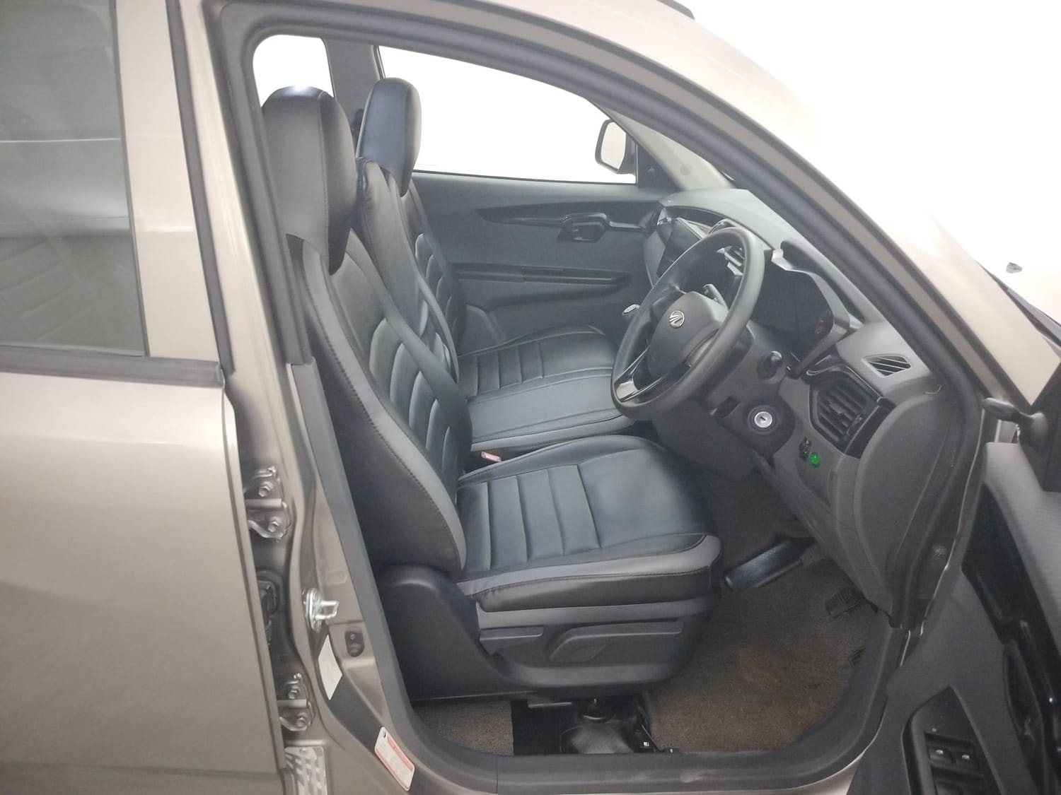 KUV100 image 17 KUV100 image 17