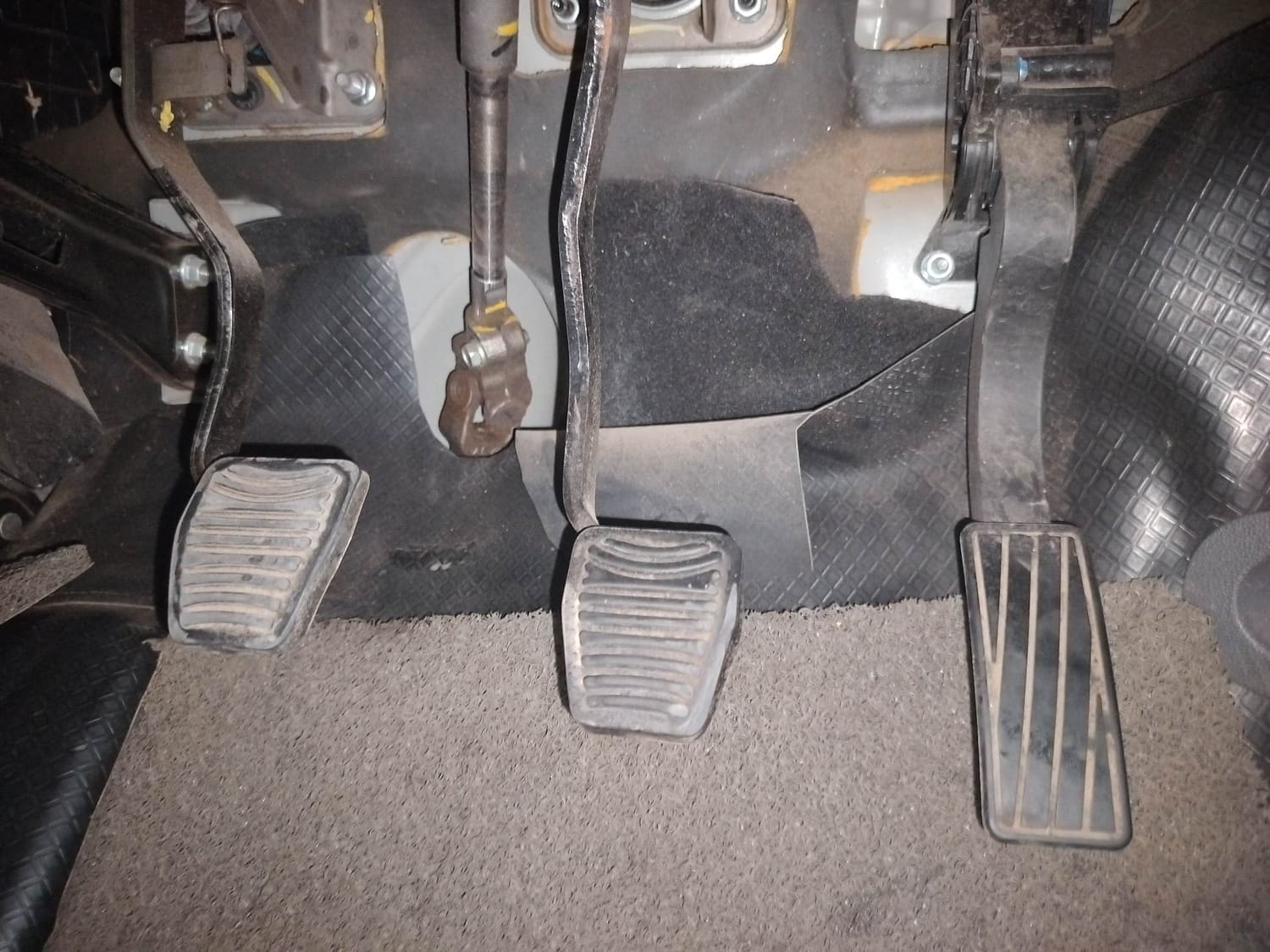 KUV100 image 26 KUV100 image 26