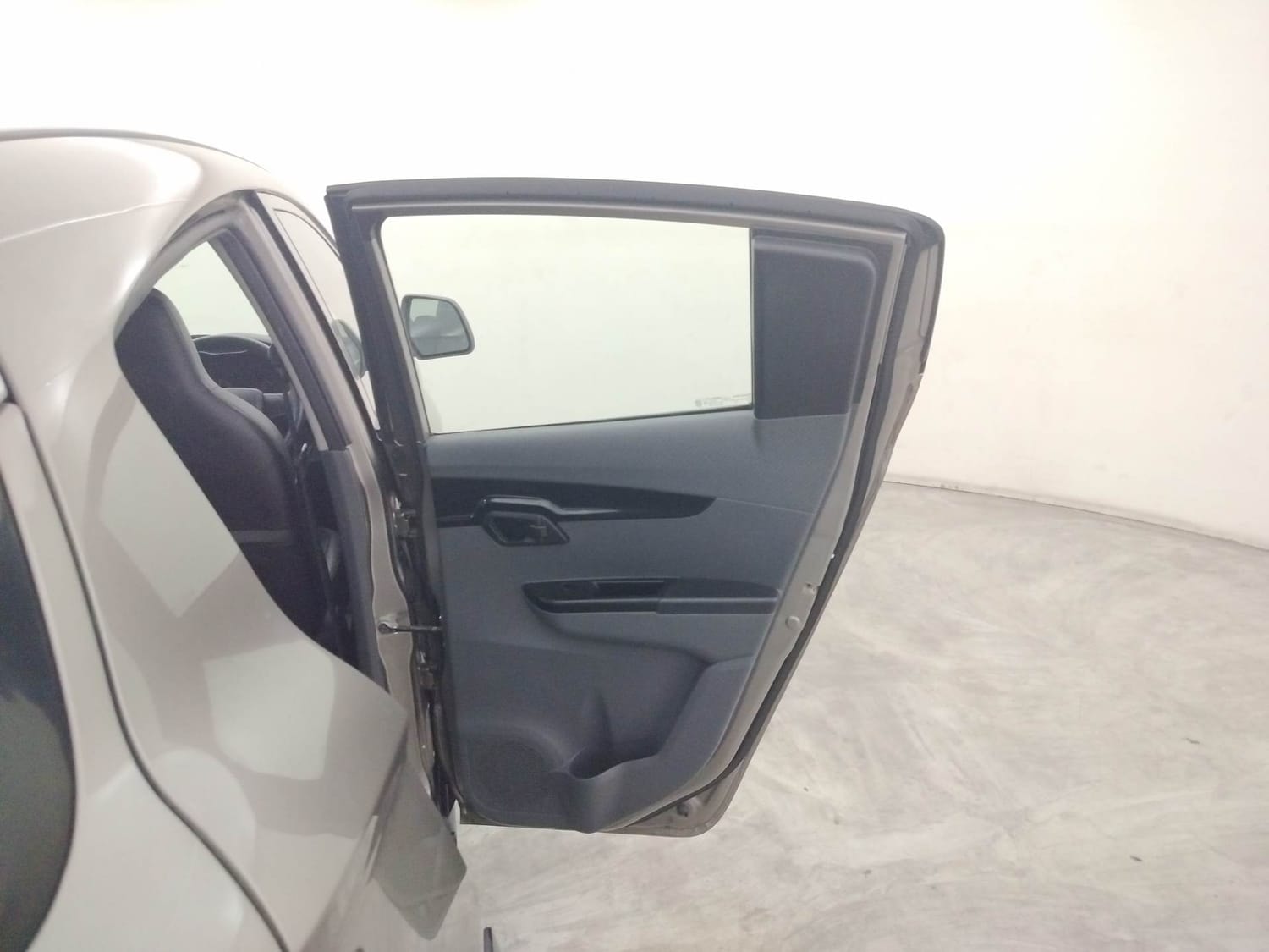 KUV100 image 20 KUV100 image 20