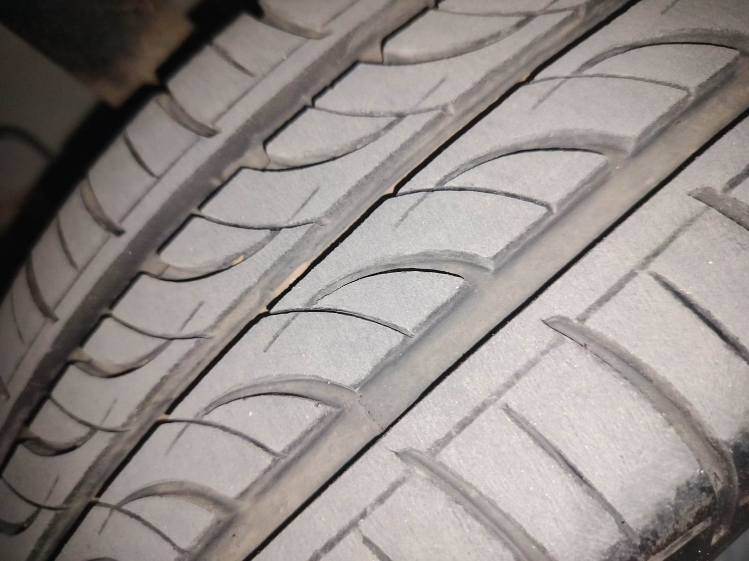 KUV100 image 38 KUV100 image 38