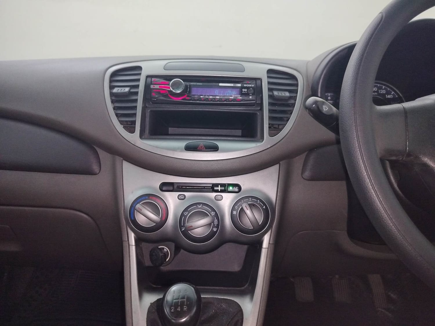 i10 image 13 i10 image 13