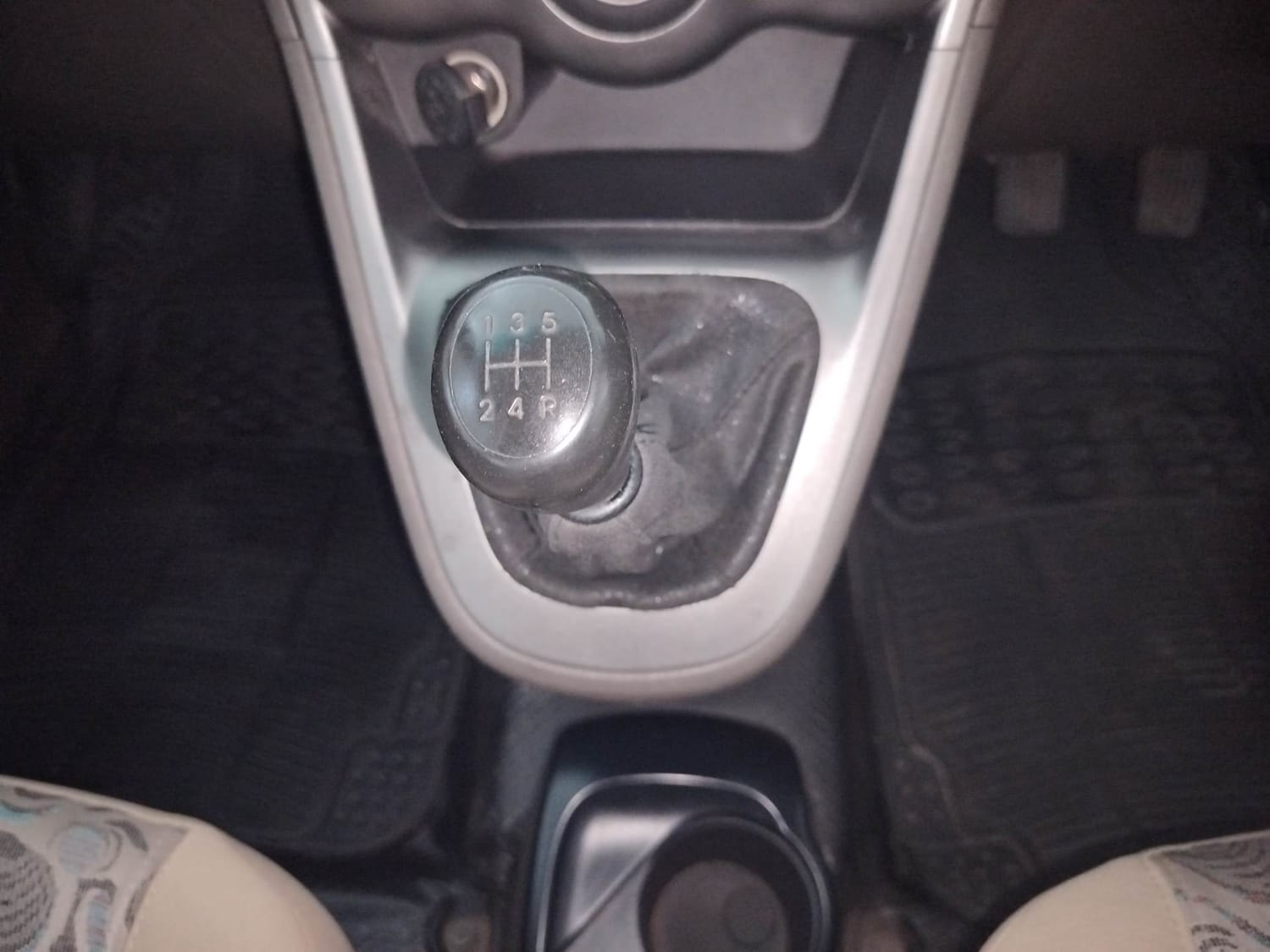 i10 image 16 i10 image 16