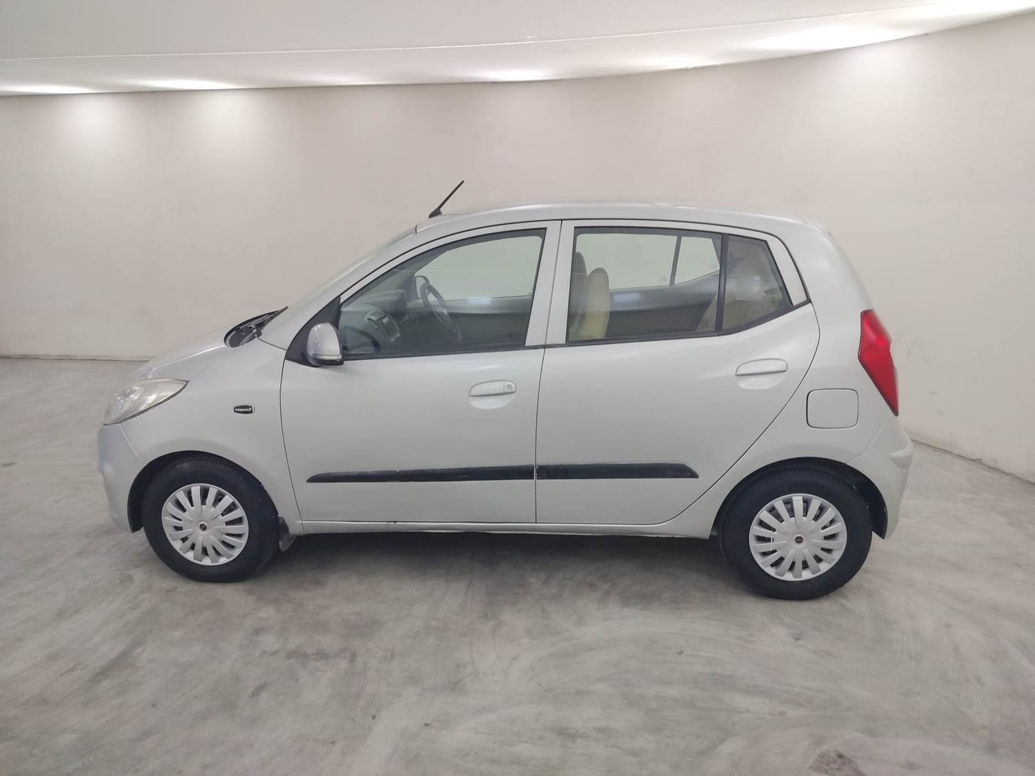 i10 image 2 i10 image 2