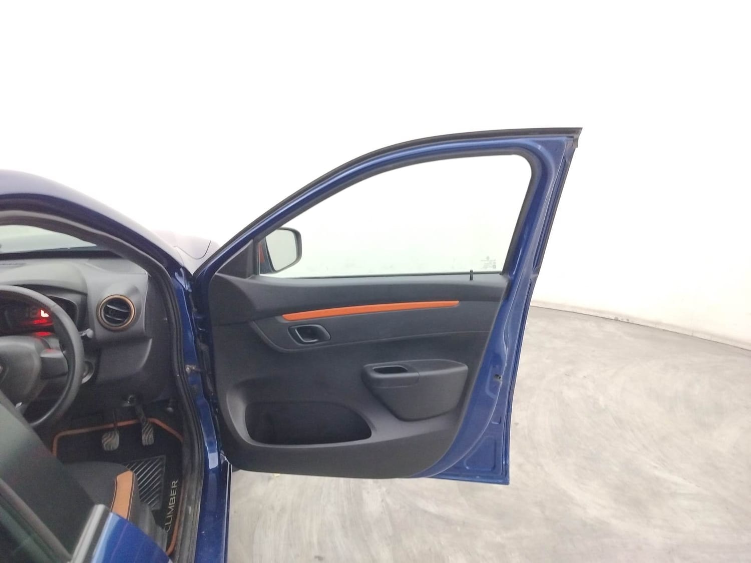 Kwid image 19 Kwid image 19